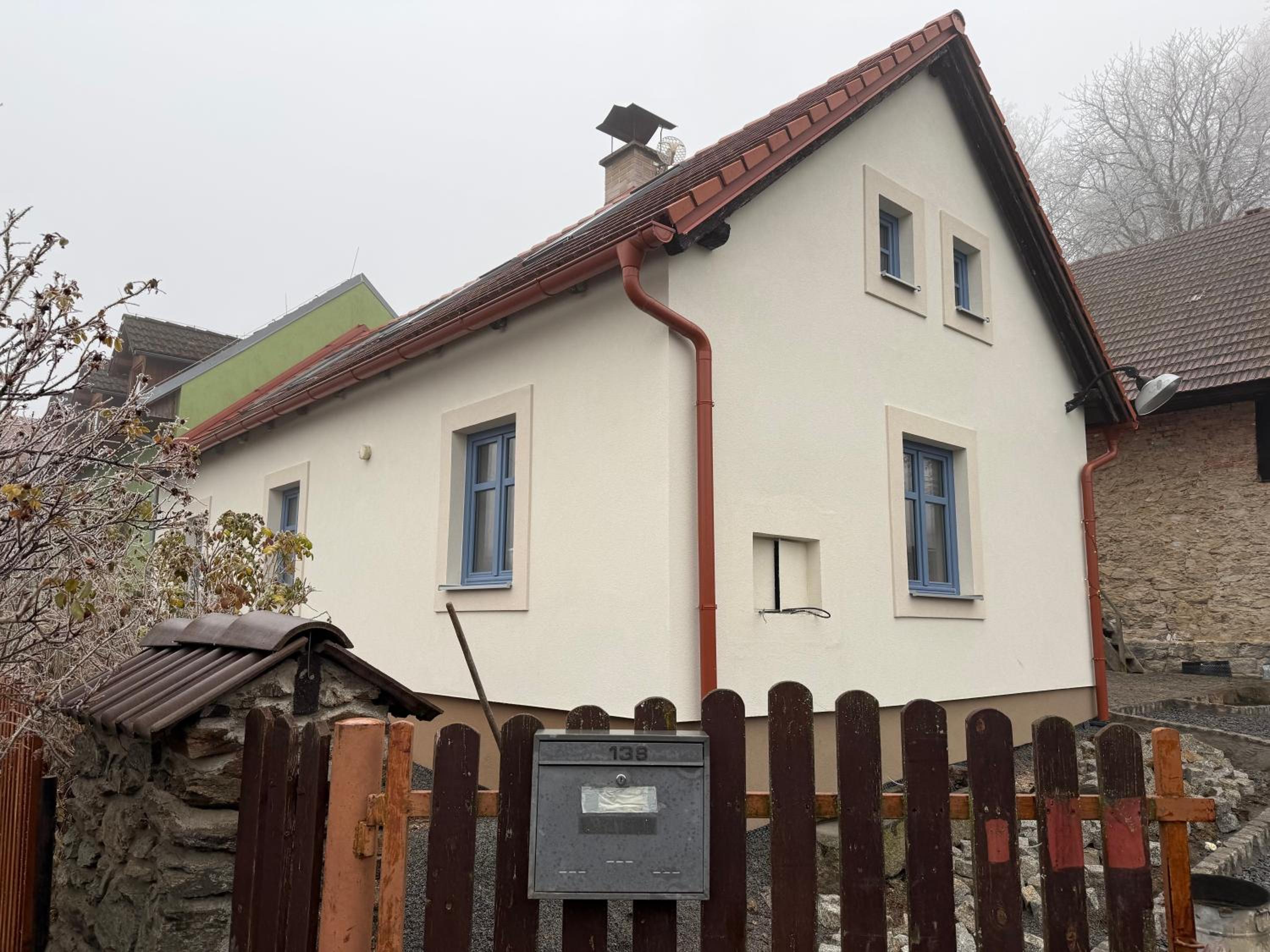 Three-Bedroom House photo 2