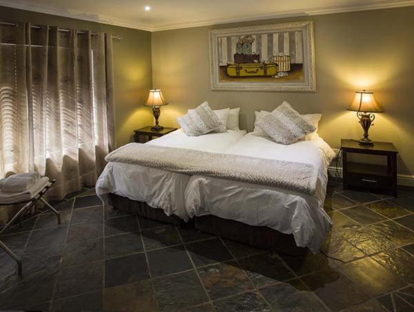 Queen Room photo 3