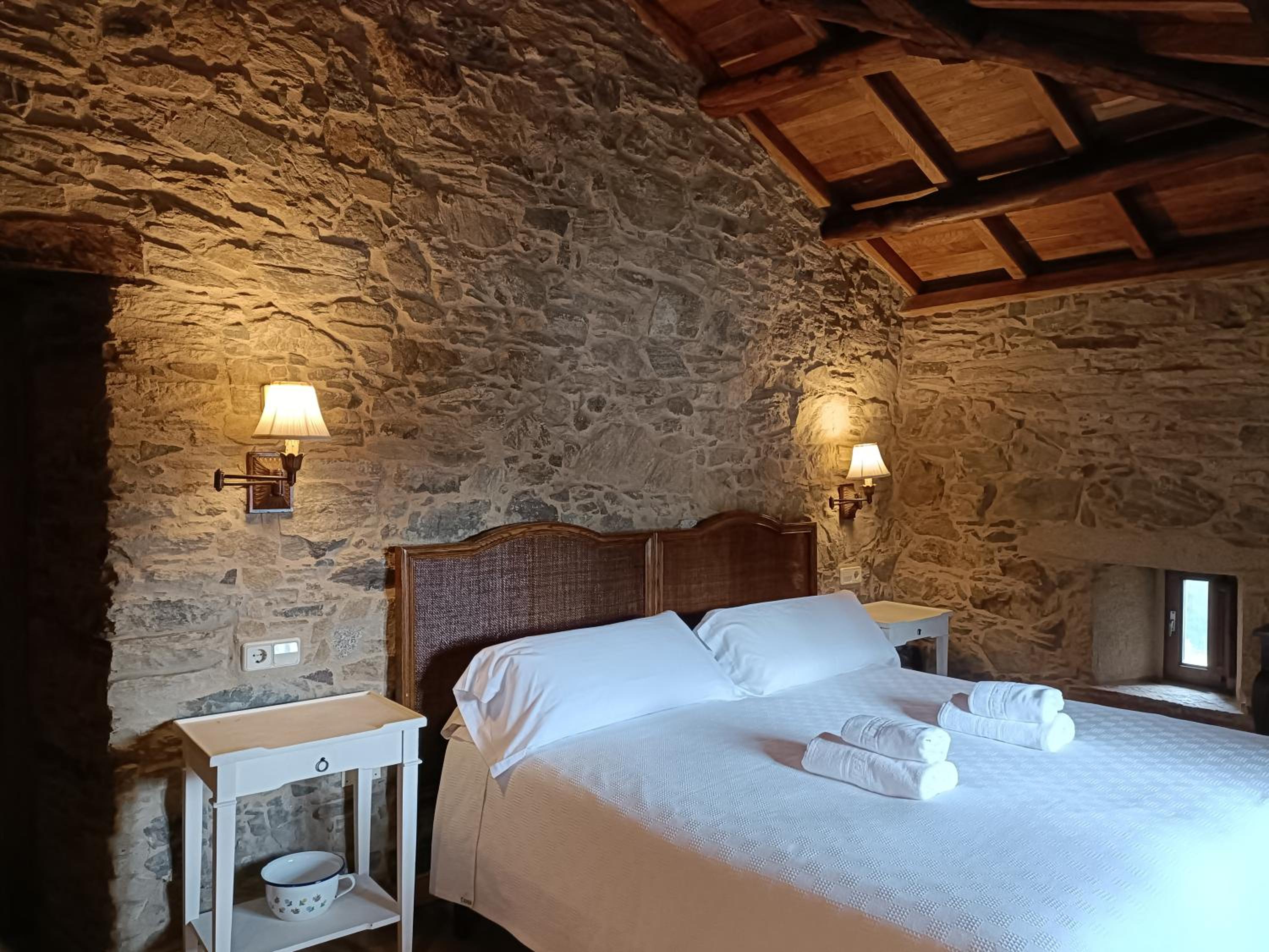 Deluxe Double or Twin Room photo 1