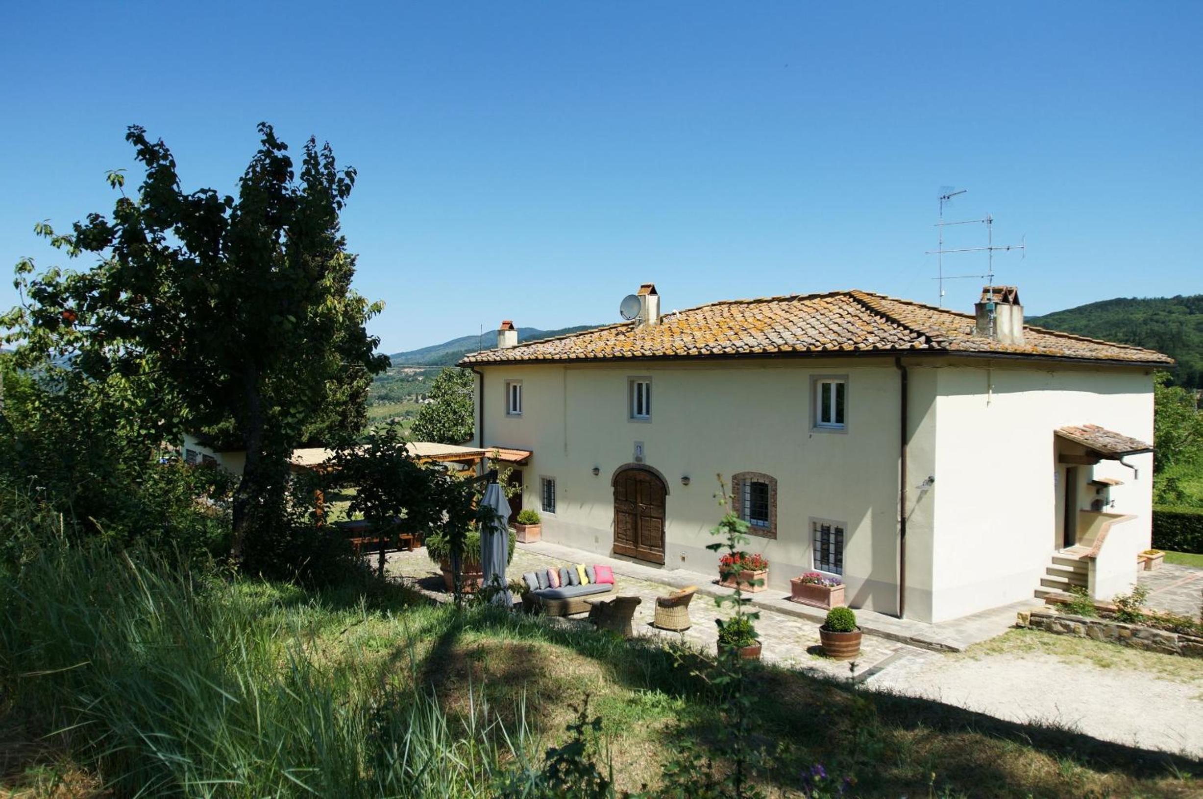Four-Bedroom House photo 2