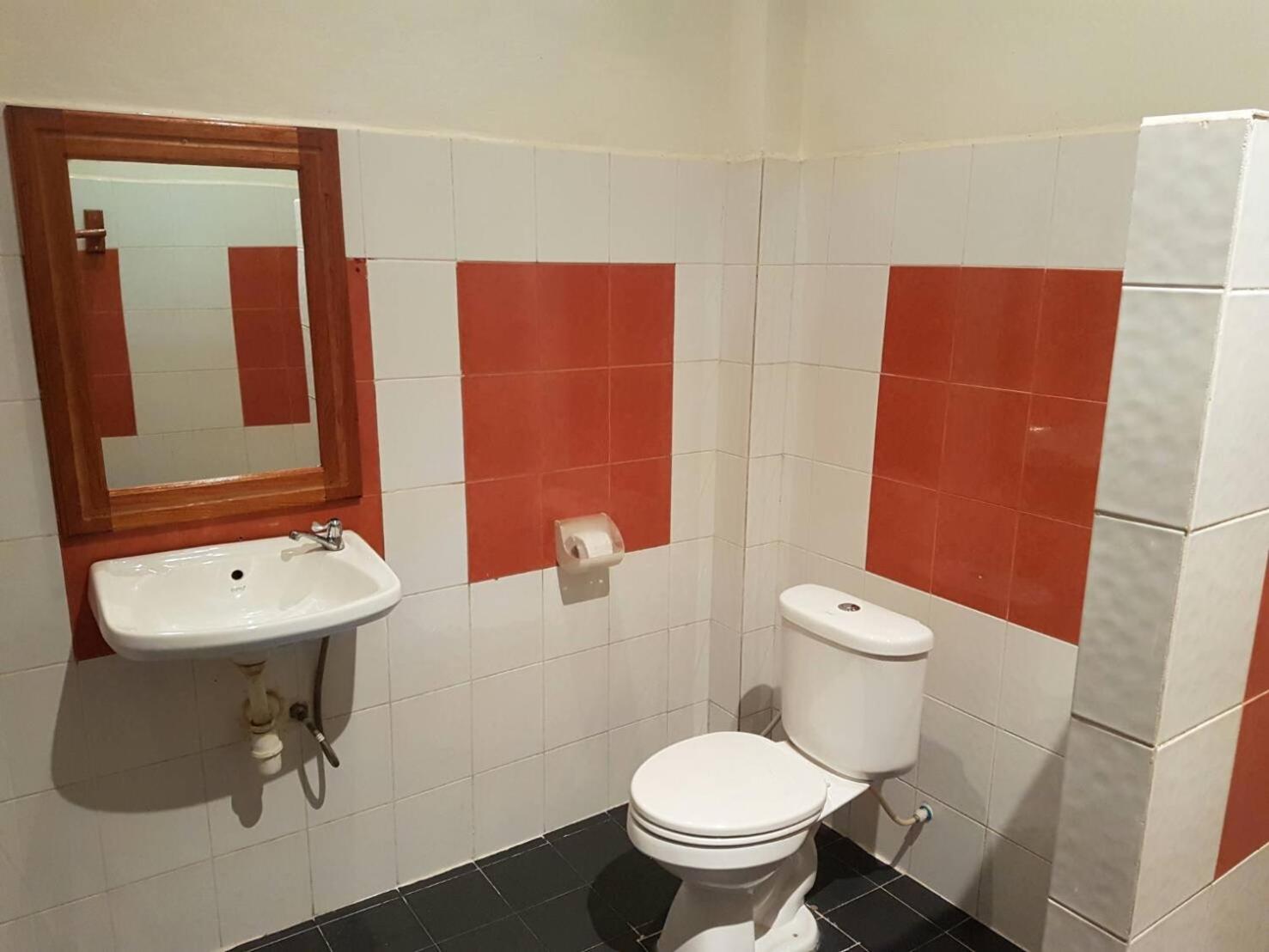 Superior Double or Twin Room - Photo 16