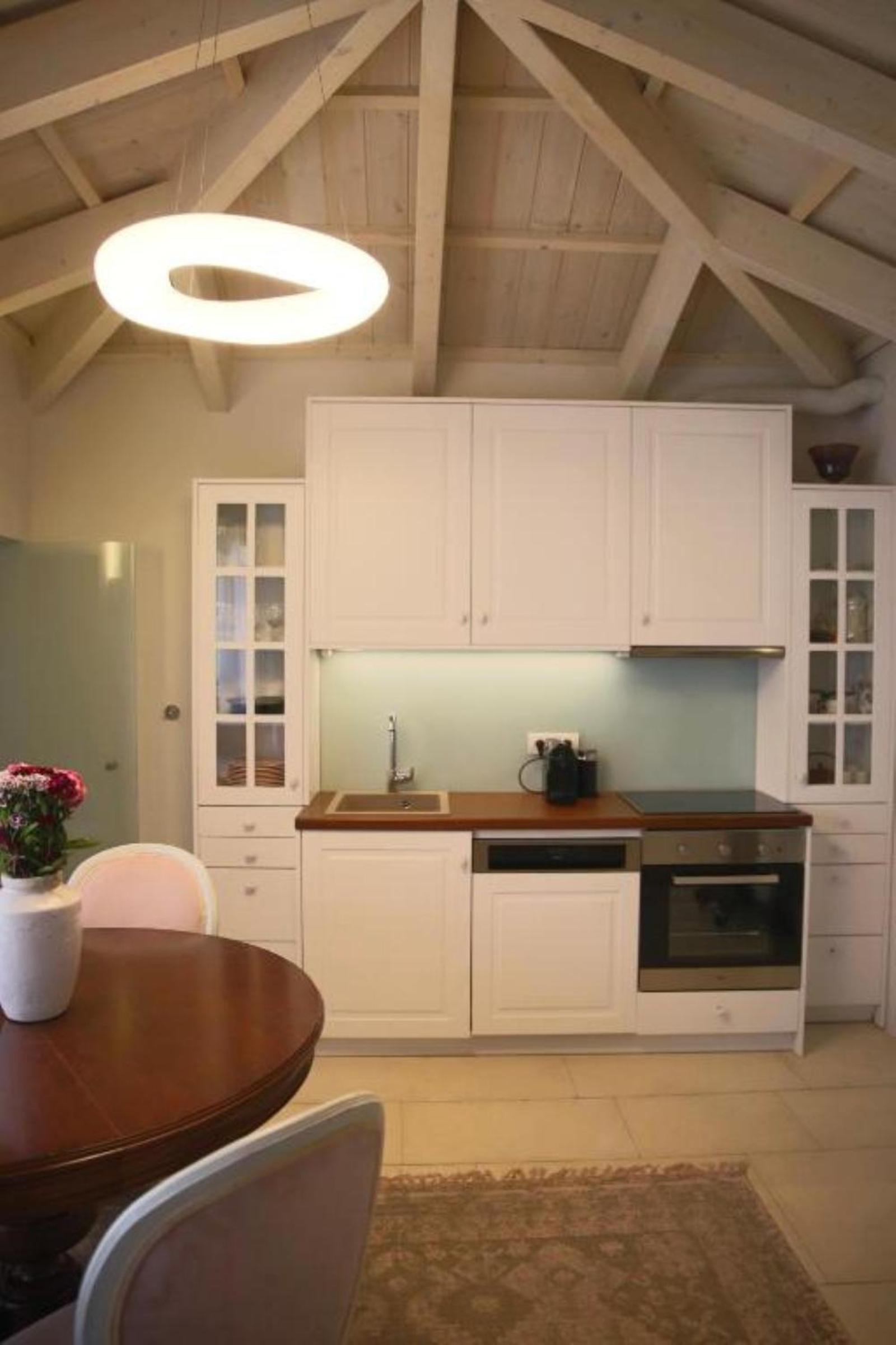 One-Bedroom House - Annex thumbnail 6