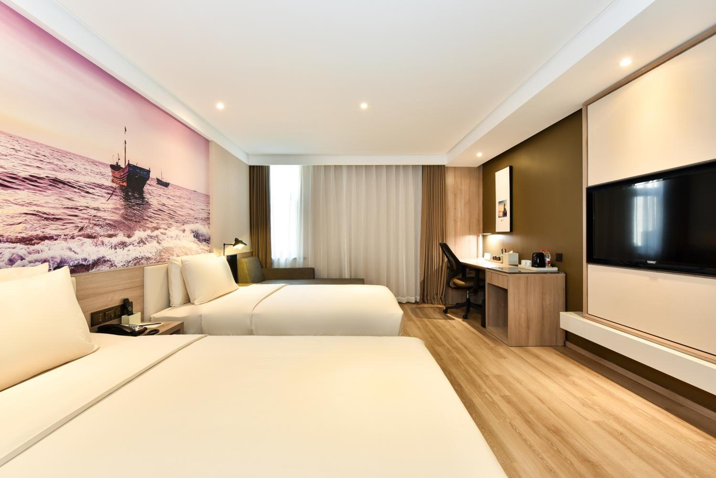 Elegant Twin Room