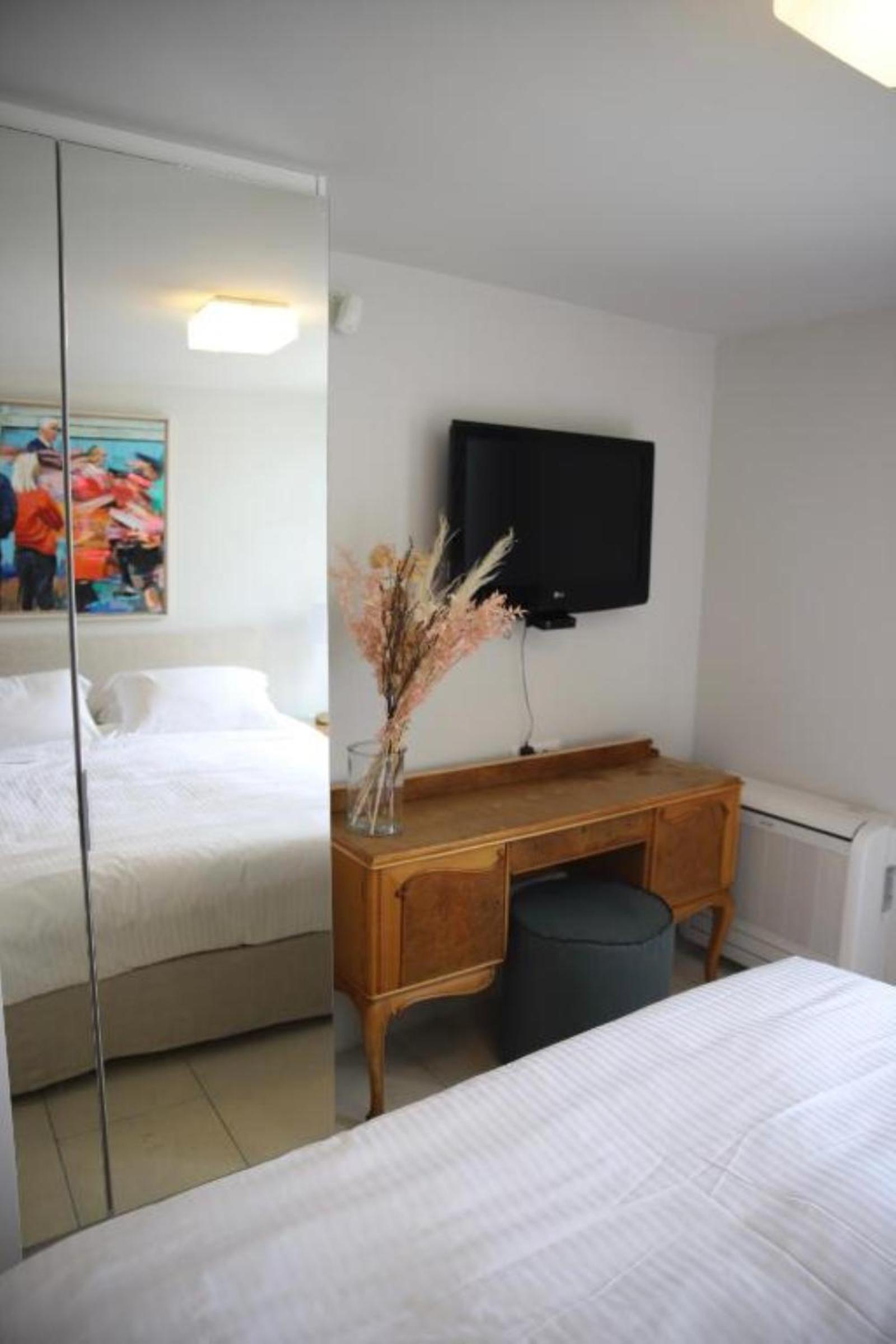 One-Bedroom House - Annex