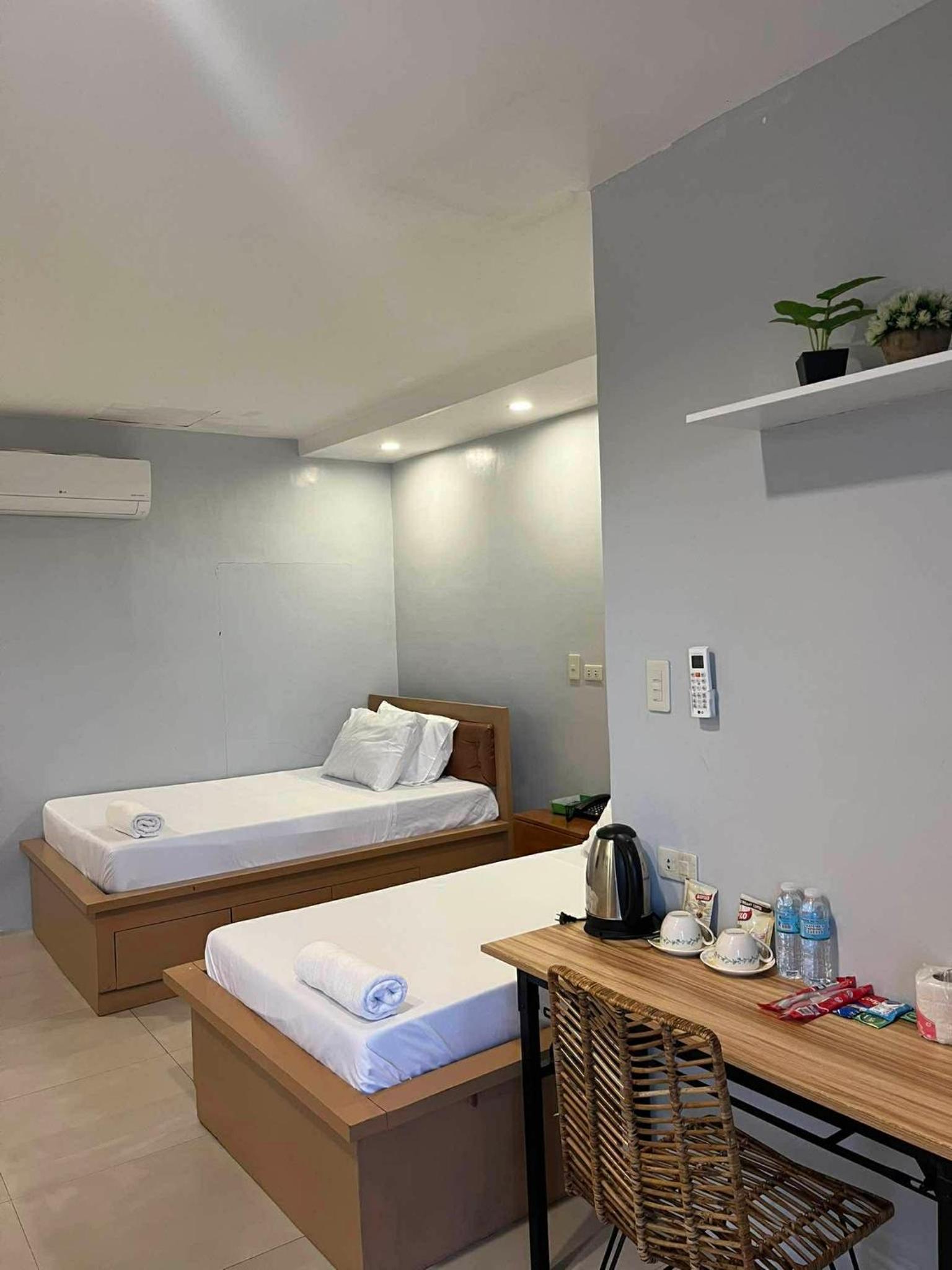 Deluxe Double Room (2 Adults + 1 Child)