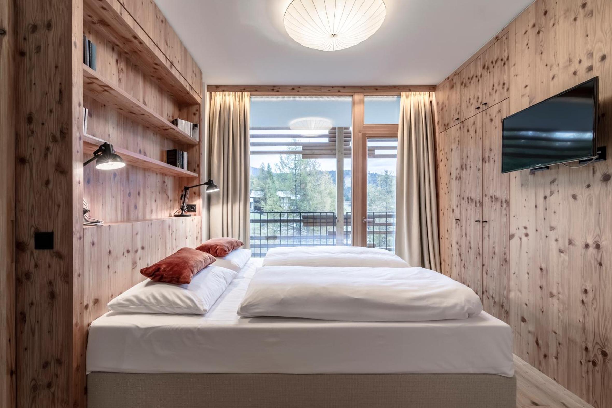 Premium Suite with Balcony photo 1