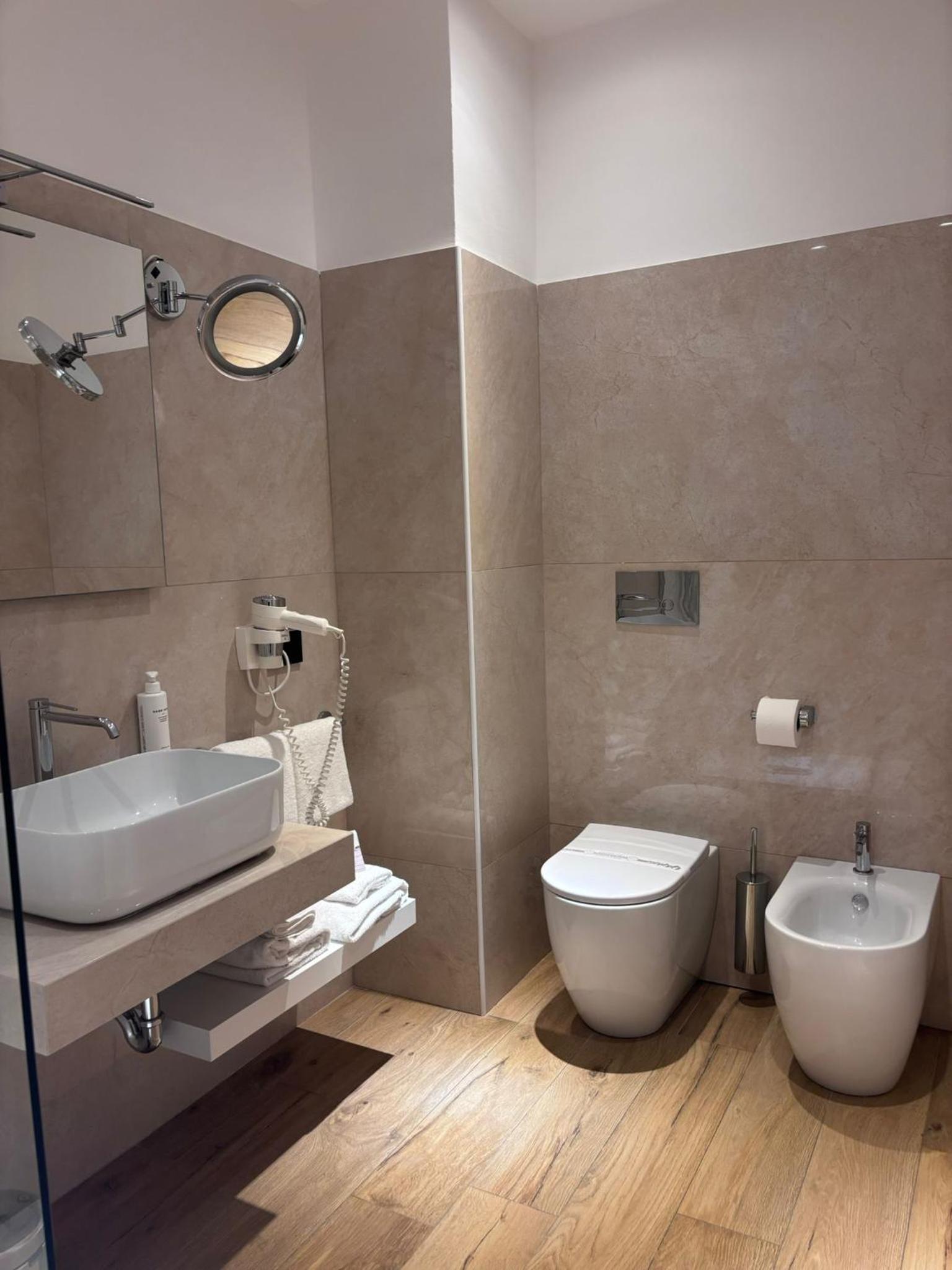 Deluxe Quadruple Room photo 3