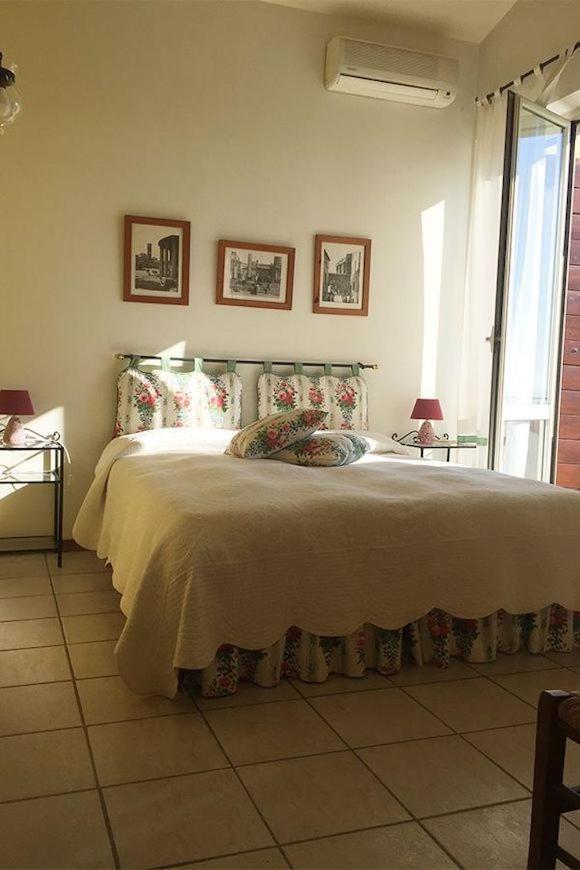 Apartment with View and Balcony photo 3