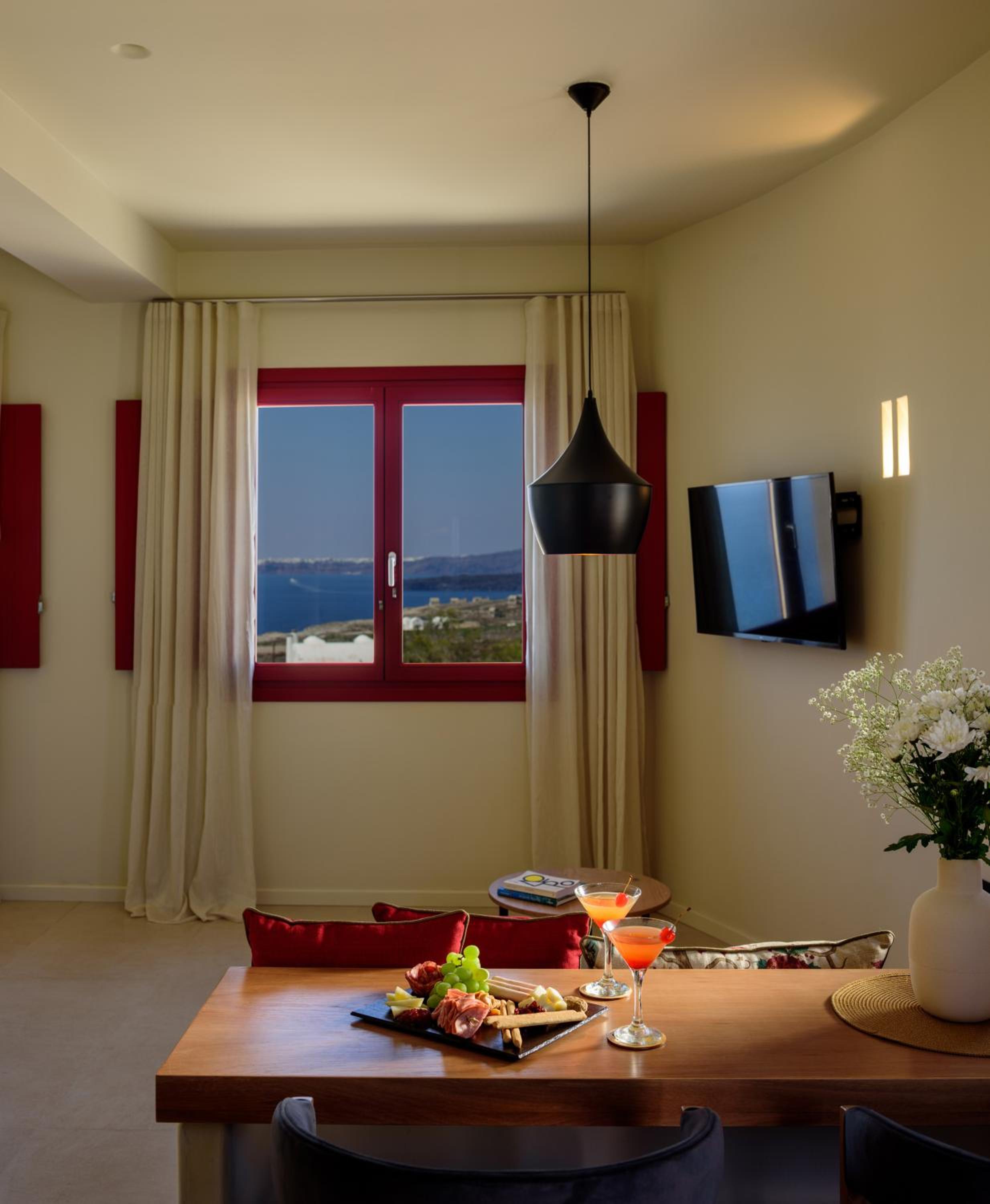 Superb Suite with Private Pool and Hot Tub - Photo 2