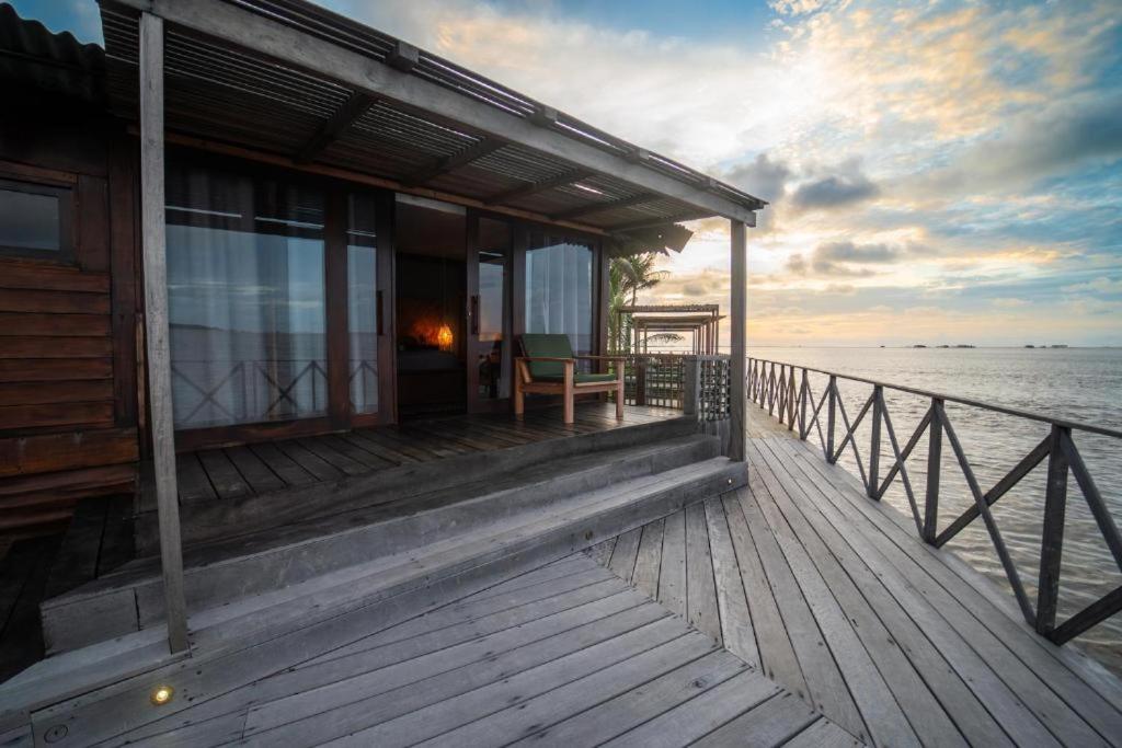 Villa - Beach Front photo 2
