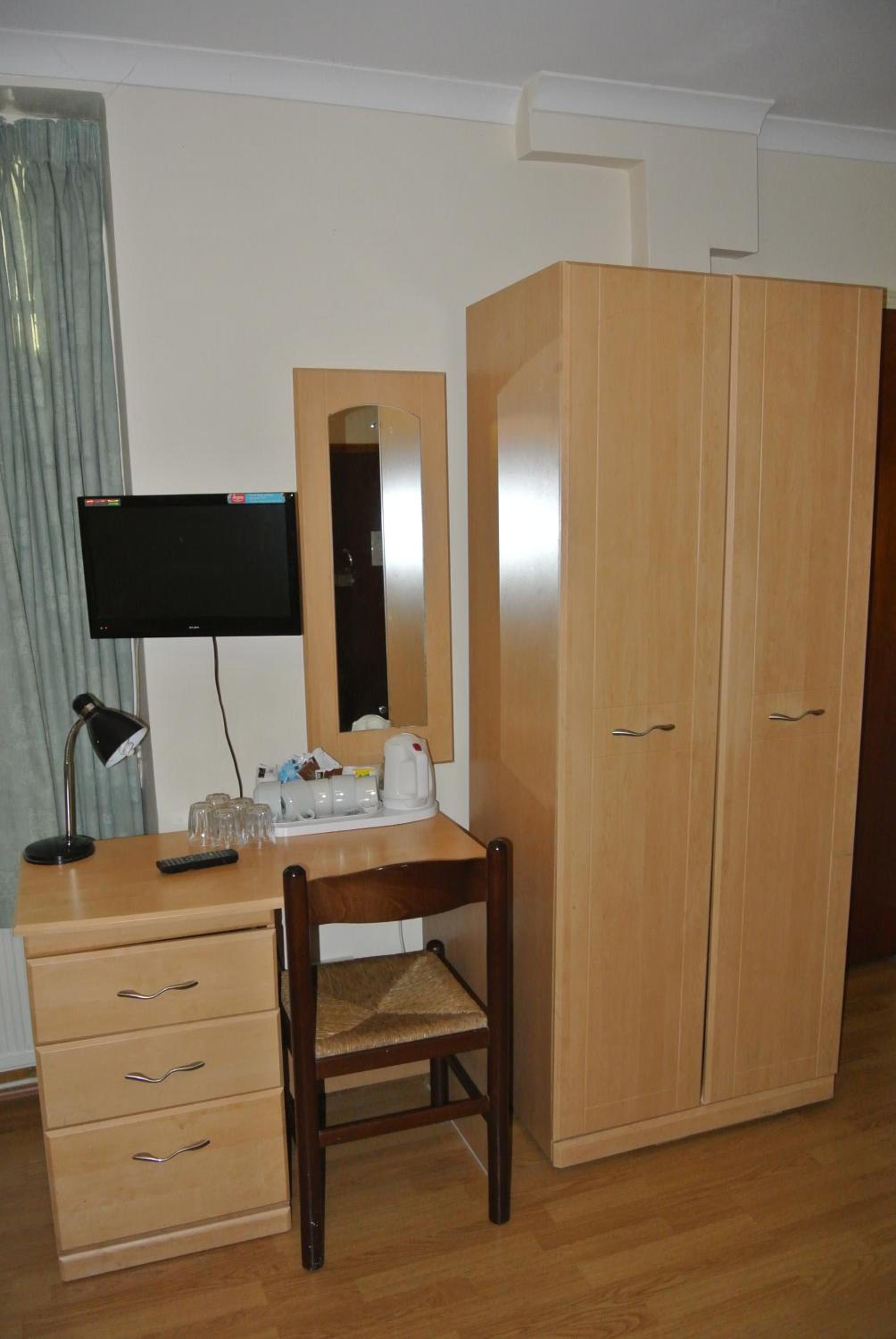 Family Room photo 1