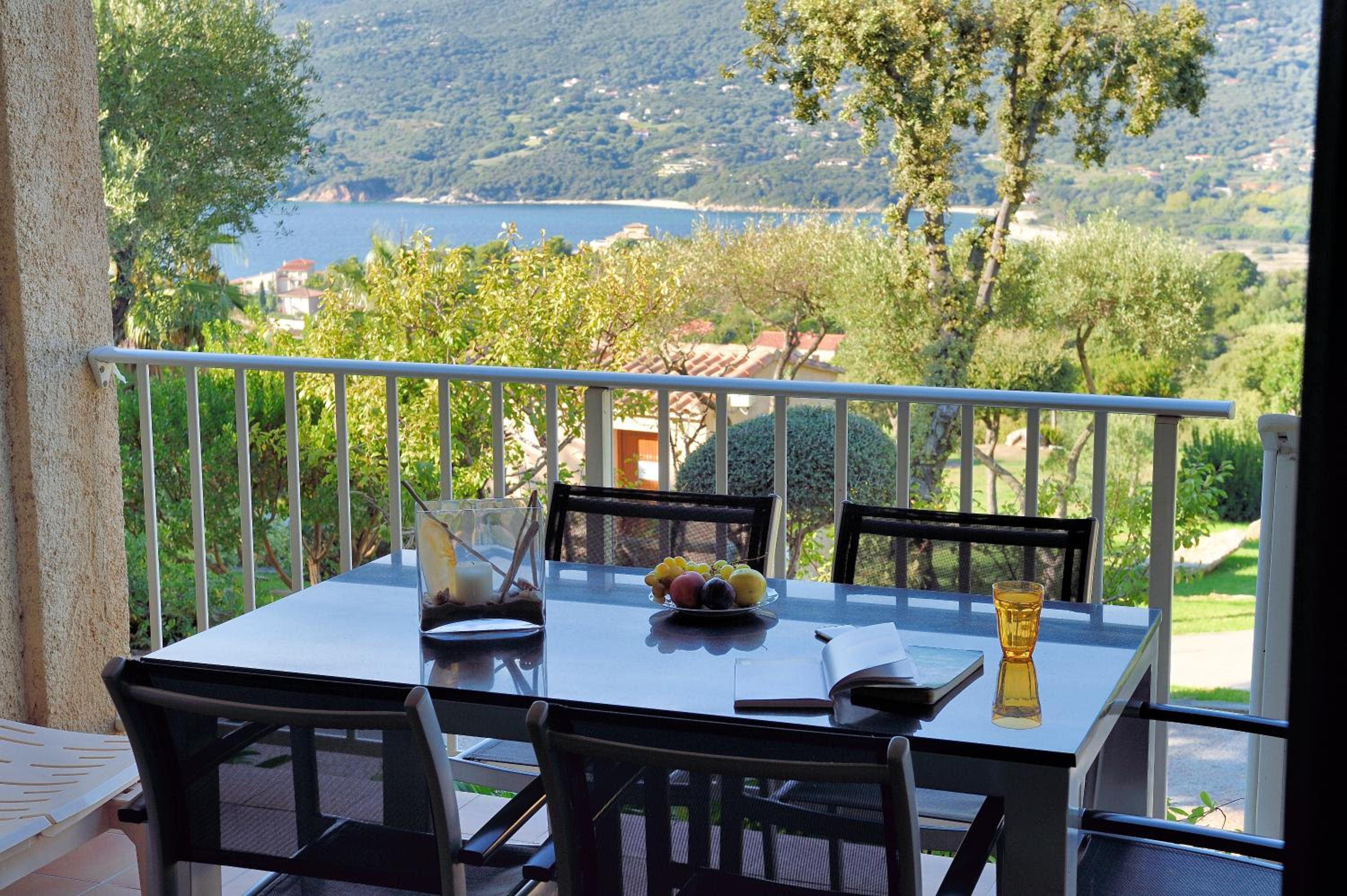 One-Bedroom Apartment with Garden View - Ground Floor photo 3