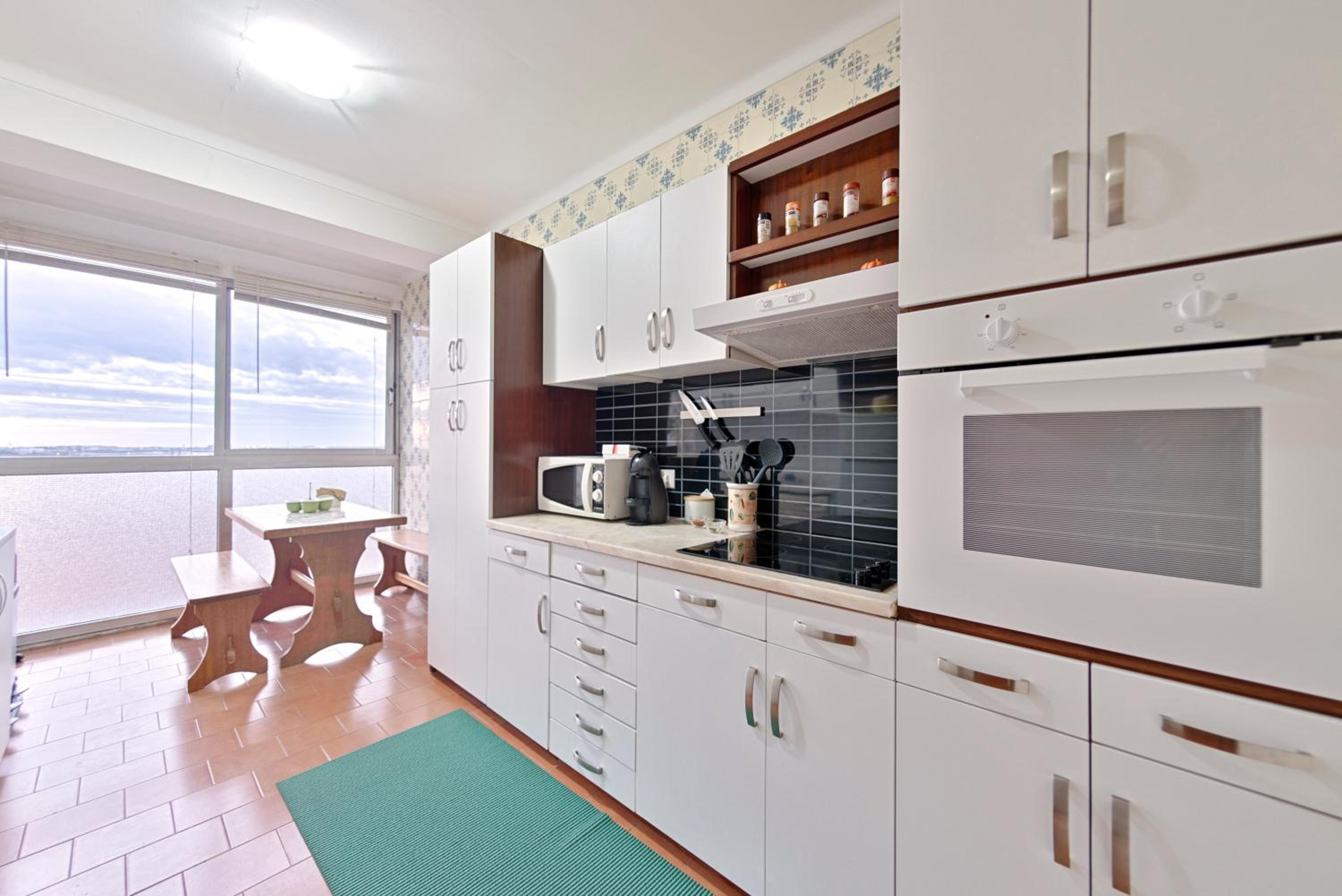 Two-Bedroom Apartment - Photo 23