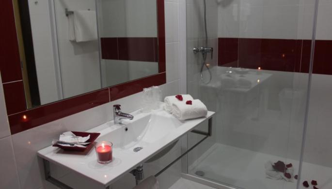 Double Room - Photo 2