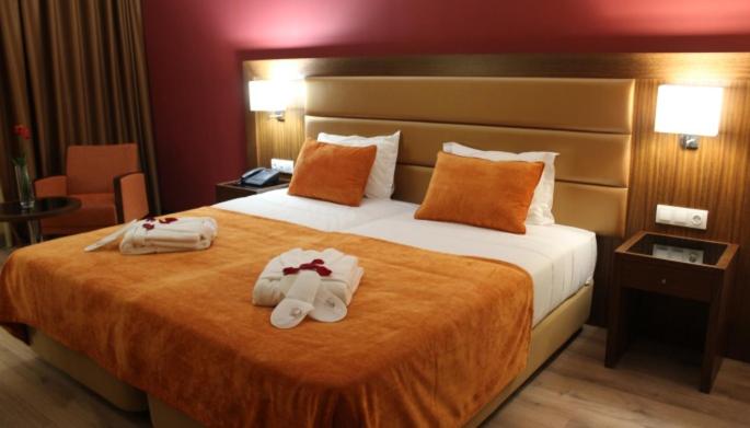 Twin Room - Photo 2