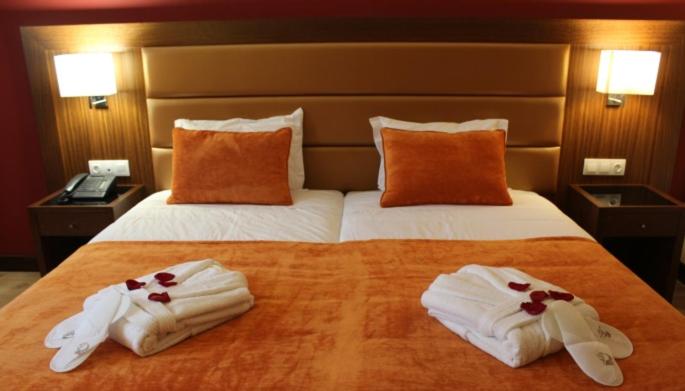 Twin Room - Photo 3