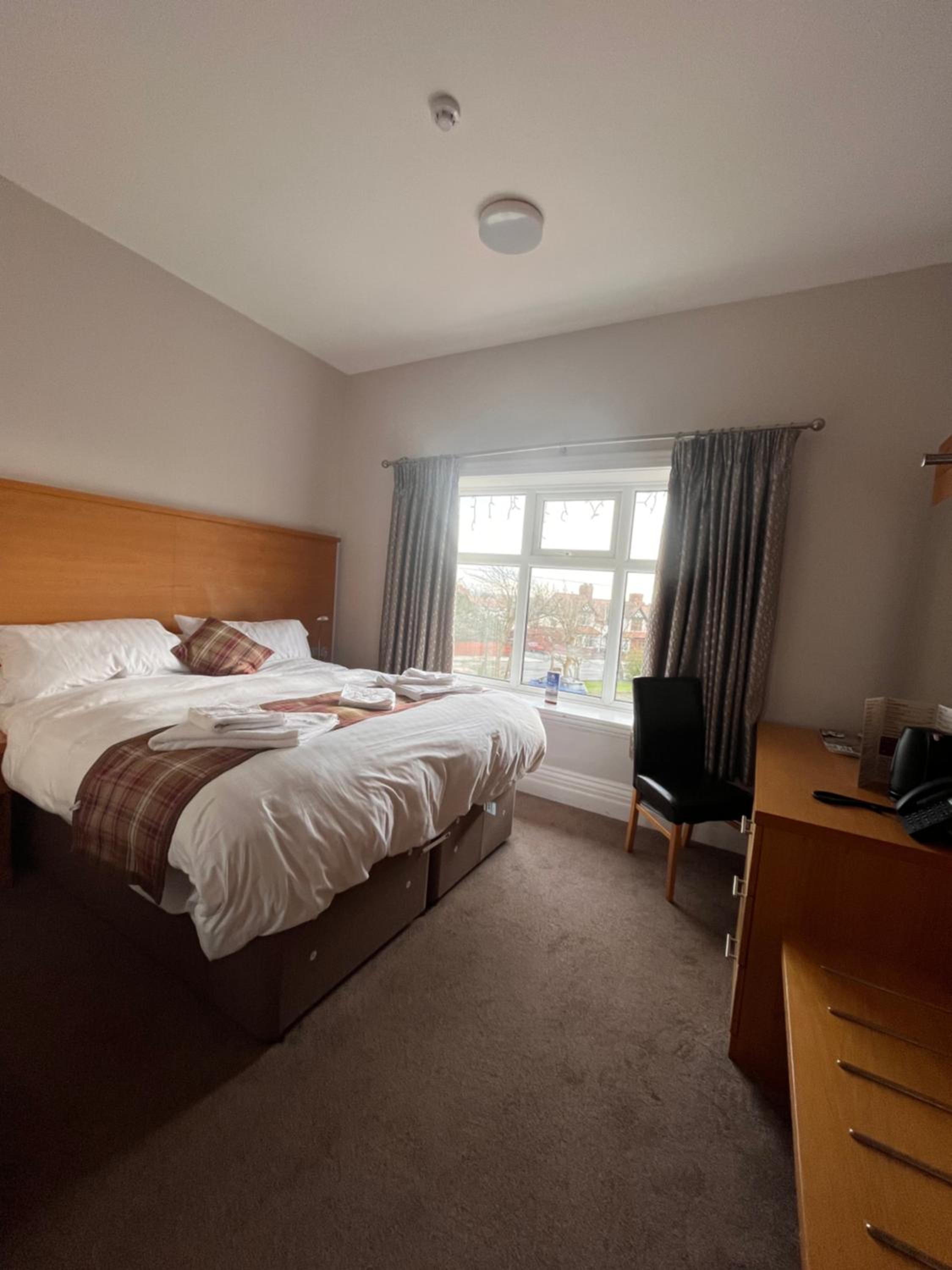 Double or Twin Room photo 3