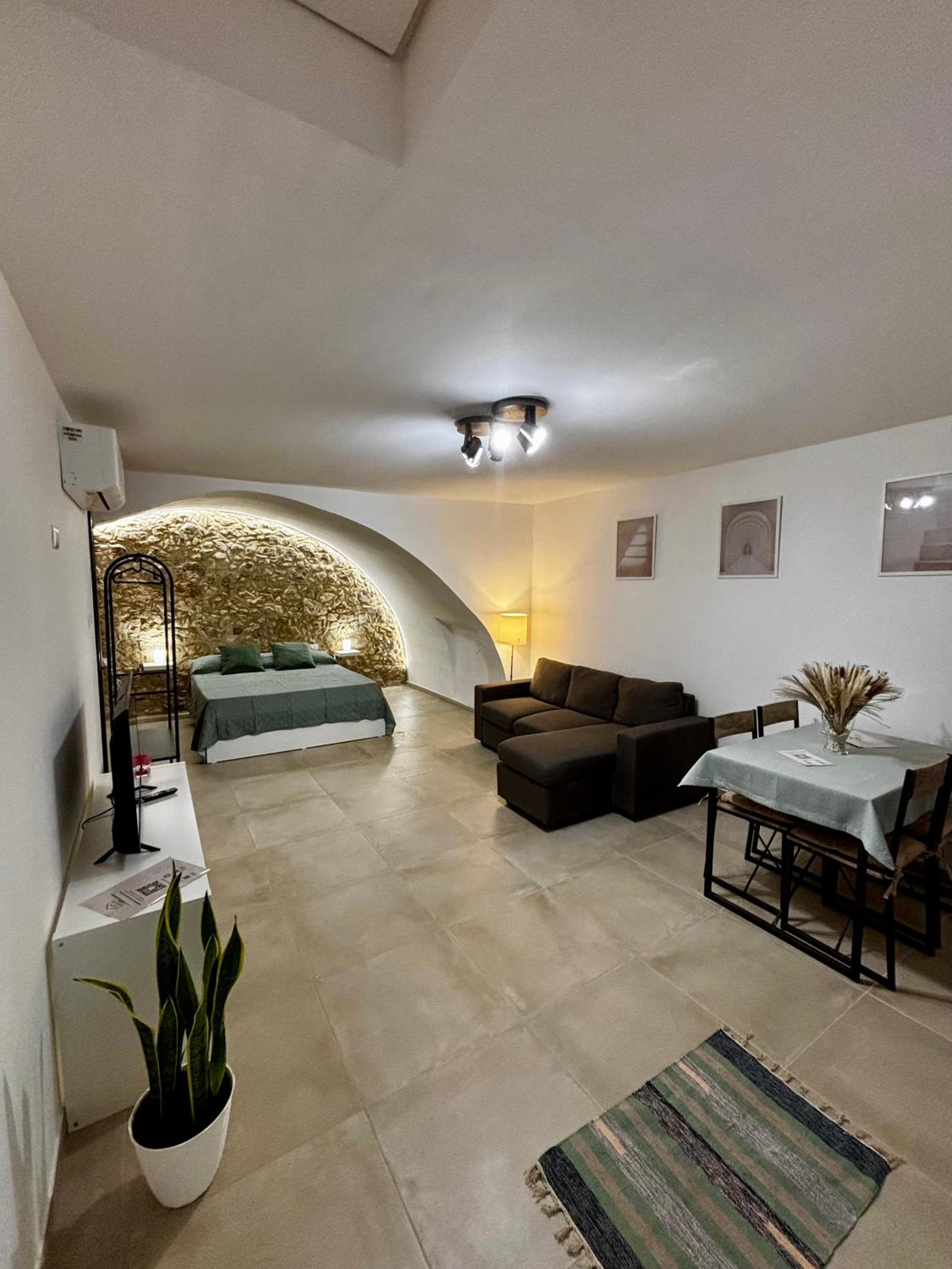 One-Bedroom House photo 2