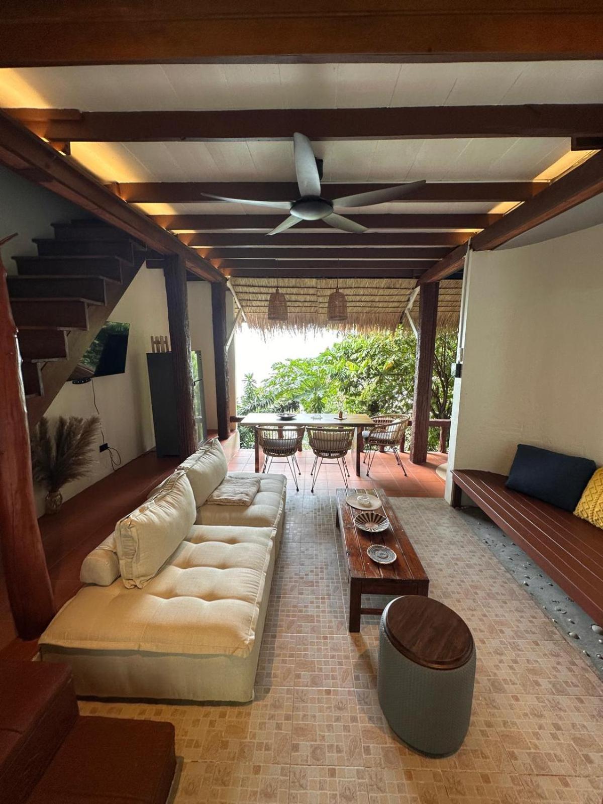 Queen Suite with Sea View photo 2