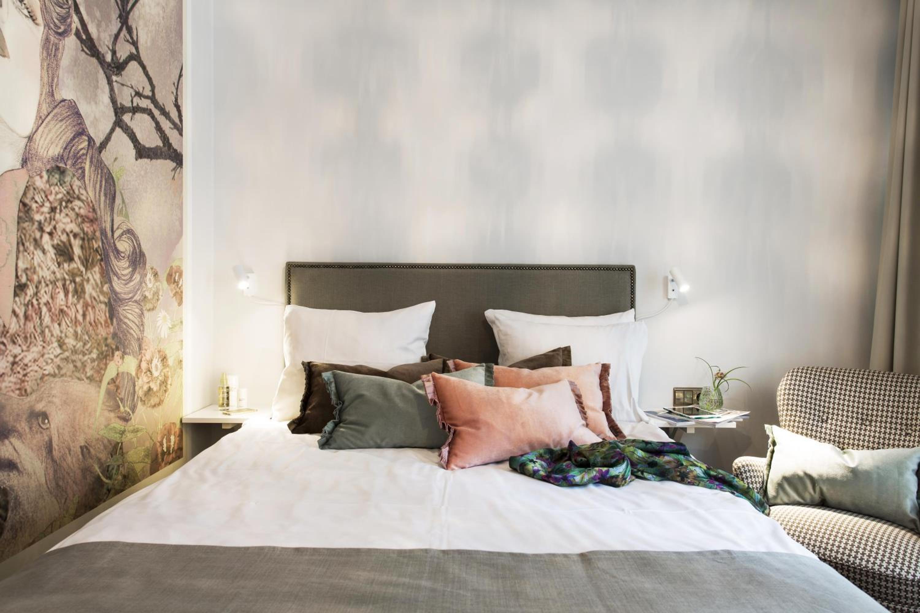 Small Double Room - Photo 1