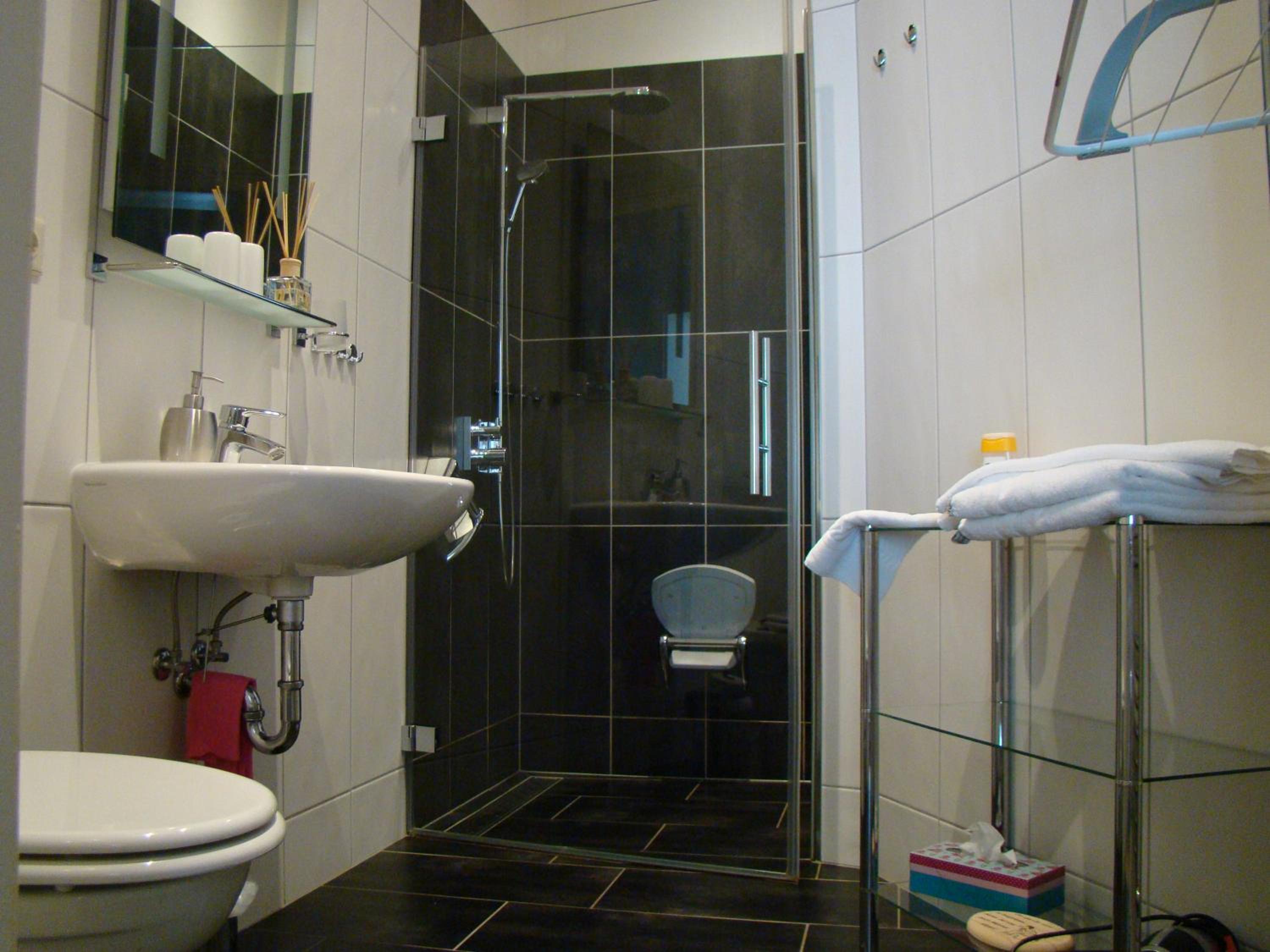 Apartment - Ground Floor - Photo 2