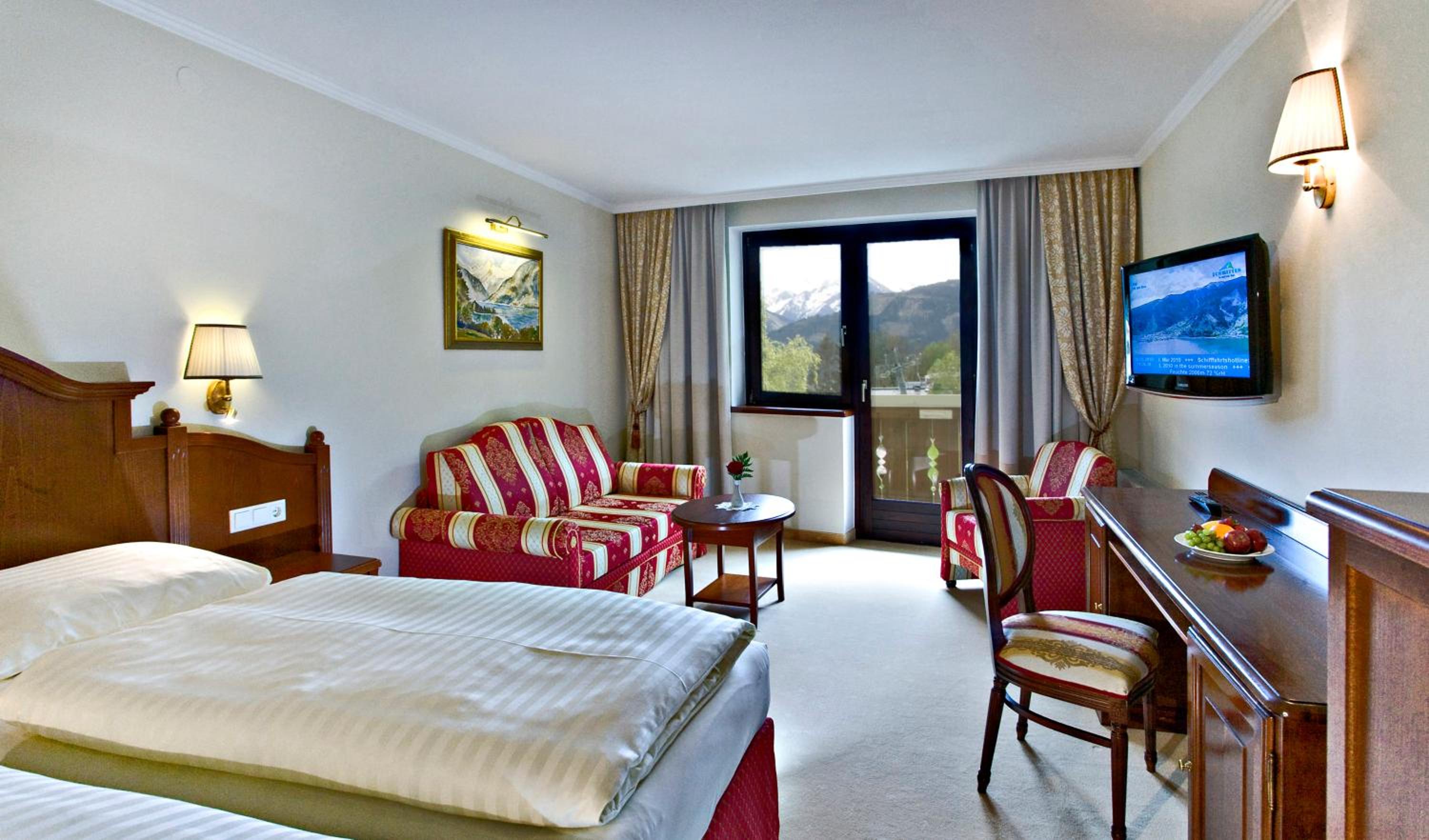 Junior Suite with Balcony photo 2