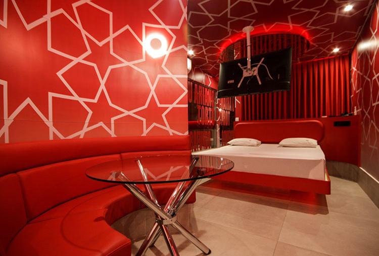 Deluxe Suite with Spa Bath