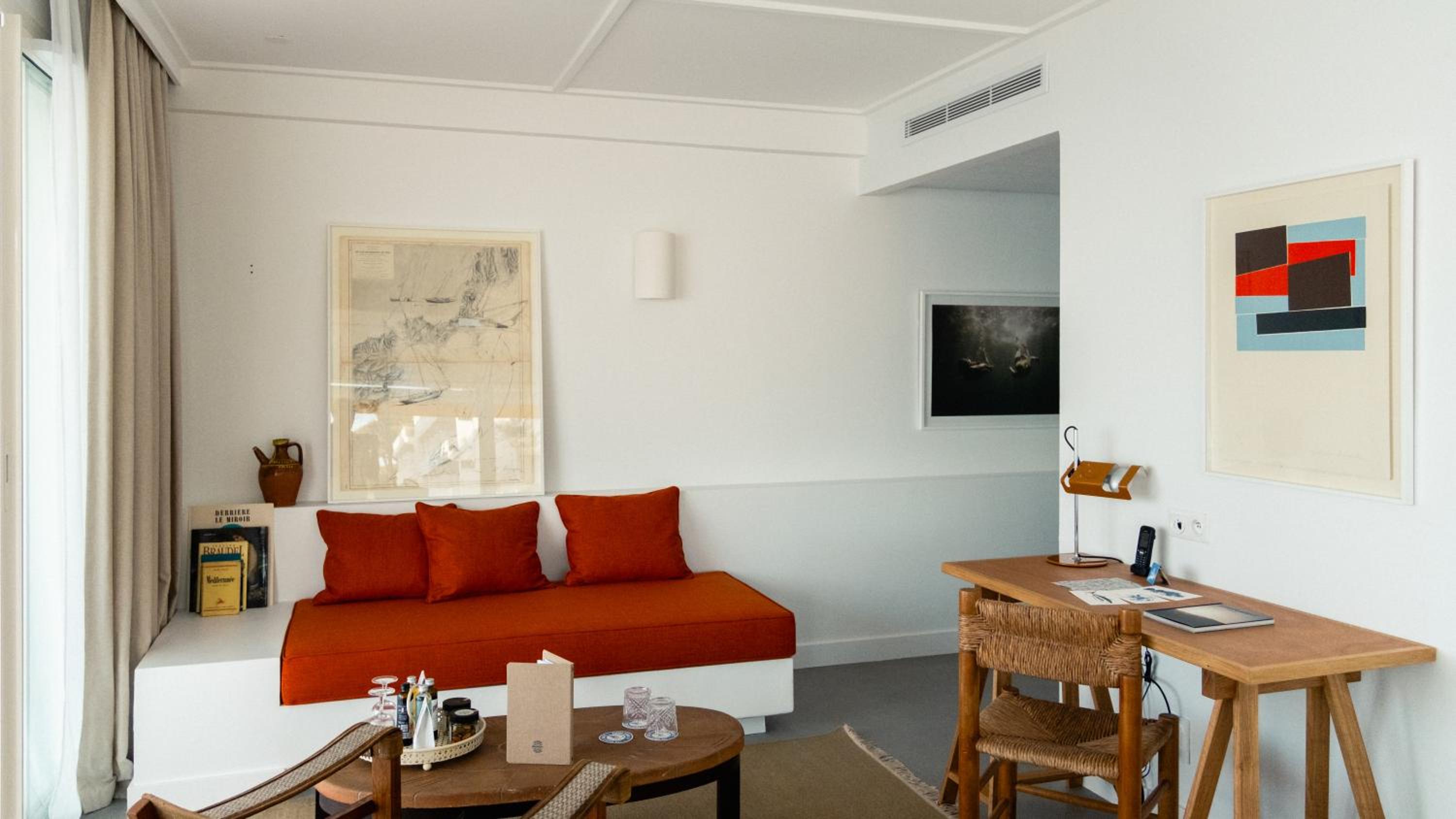 Junior Suite with Sea View - Photo 8