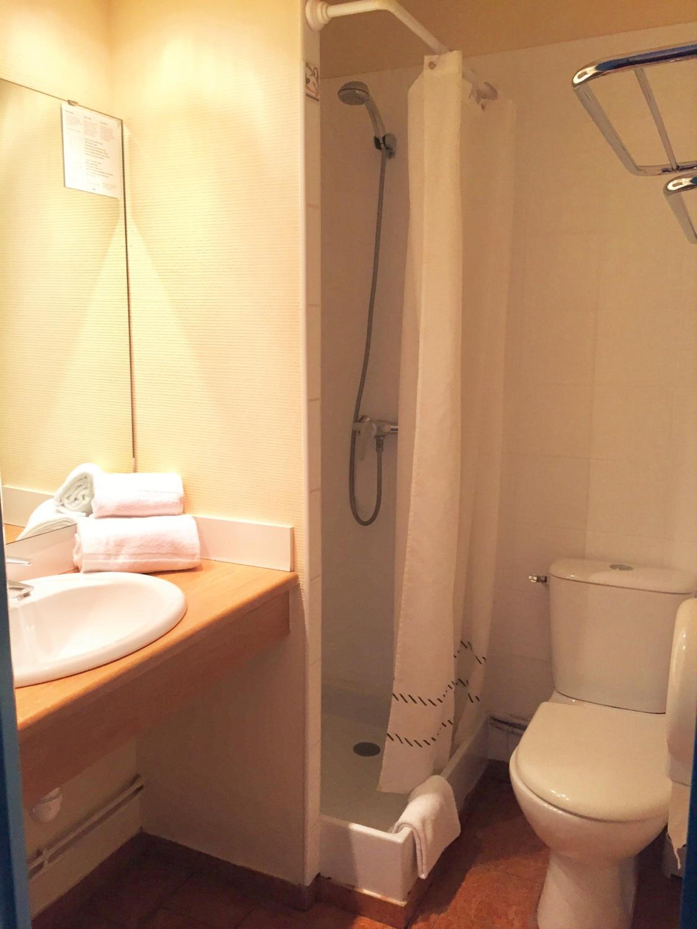 Single Room with Express Breakfast photo 2