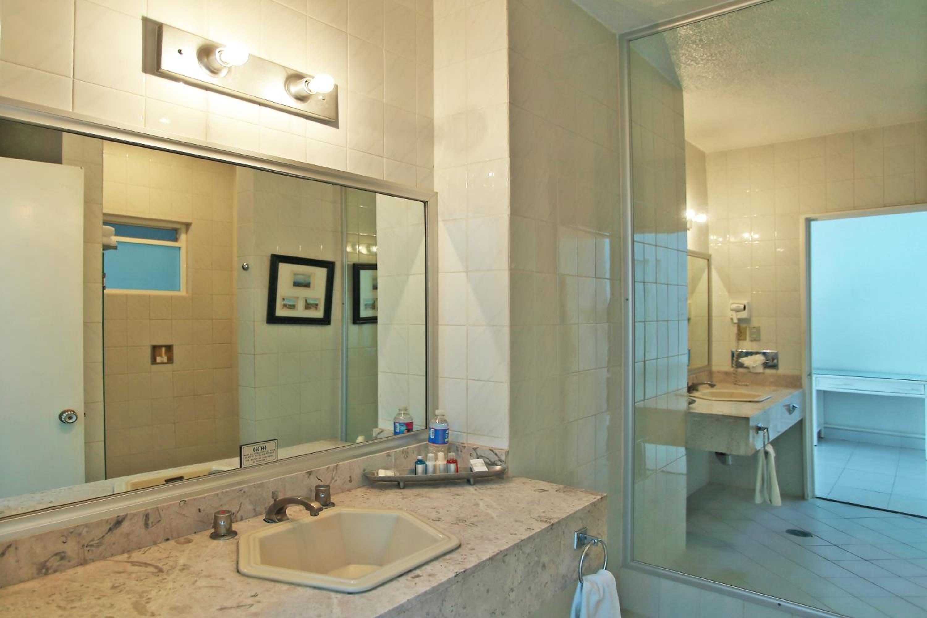 Suite - Photo 4