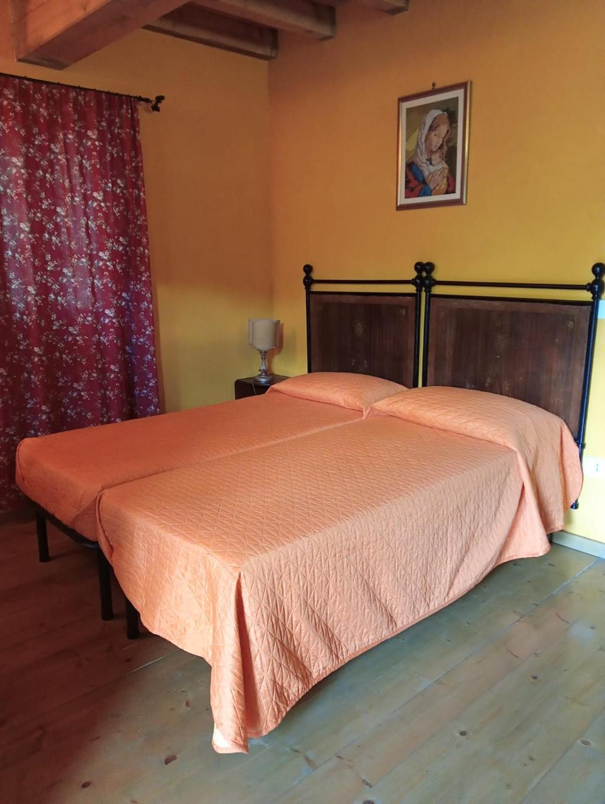 Large Double Room photo 1