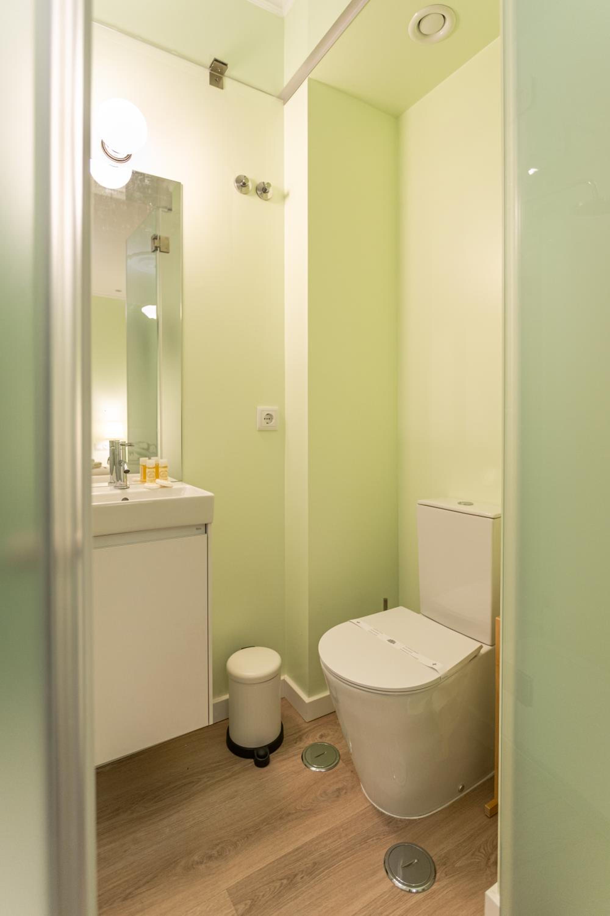 Double or Twin Room with Bathroom photo 2