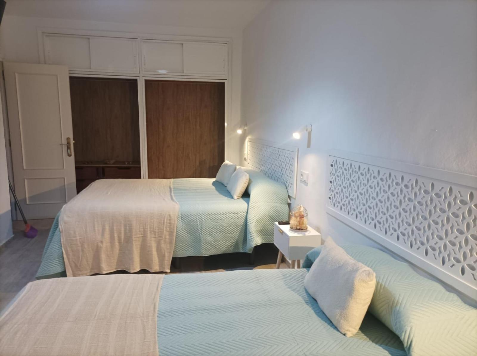 Quadruple Room with Private Bathroom