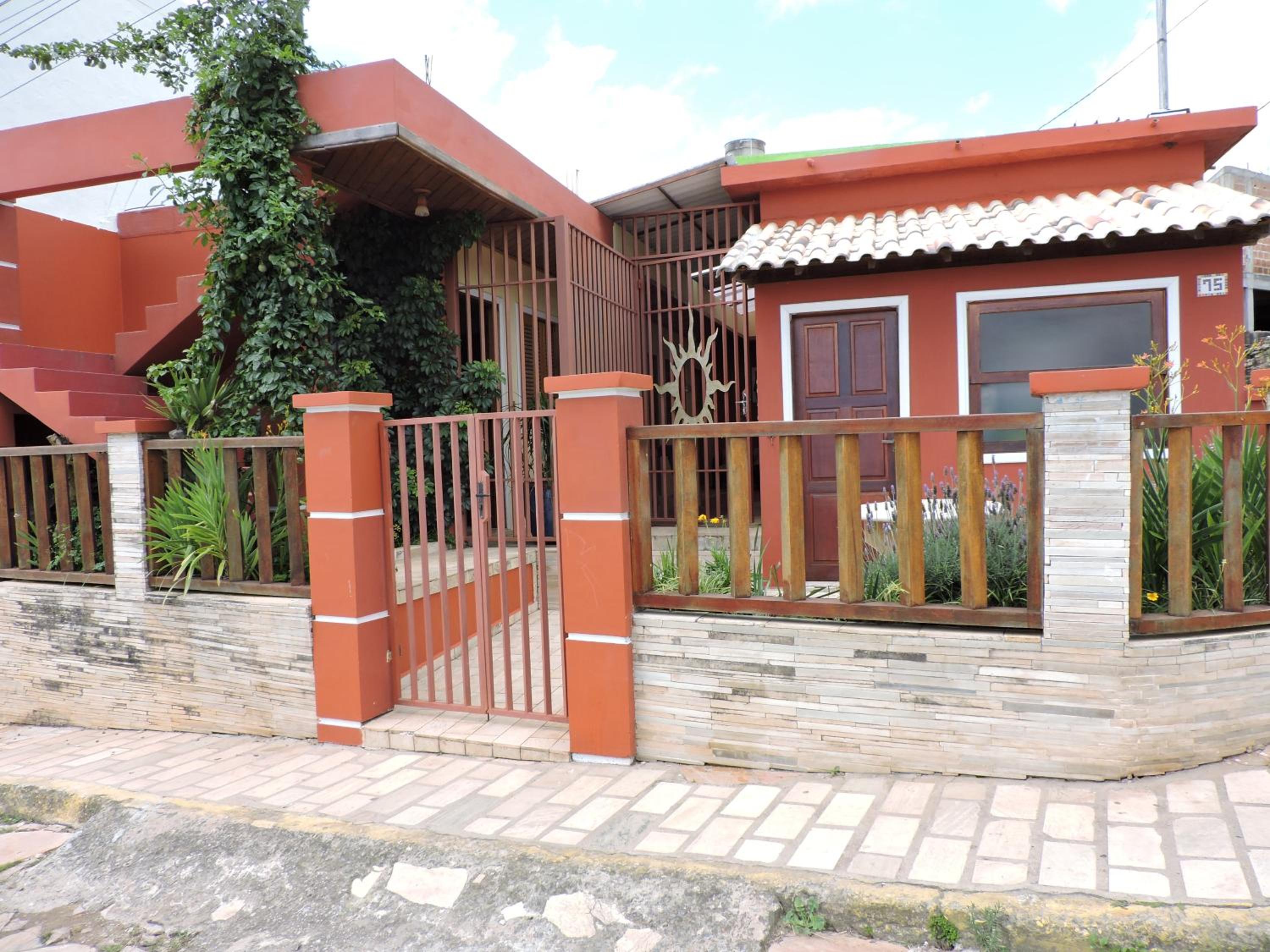 Three-Bedroom House photo 3