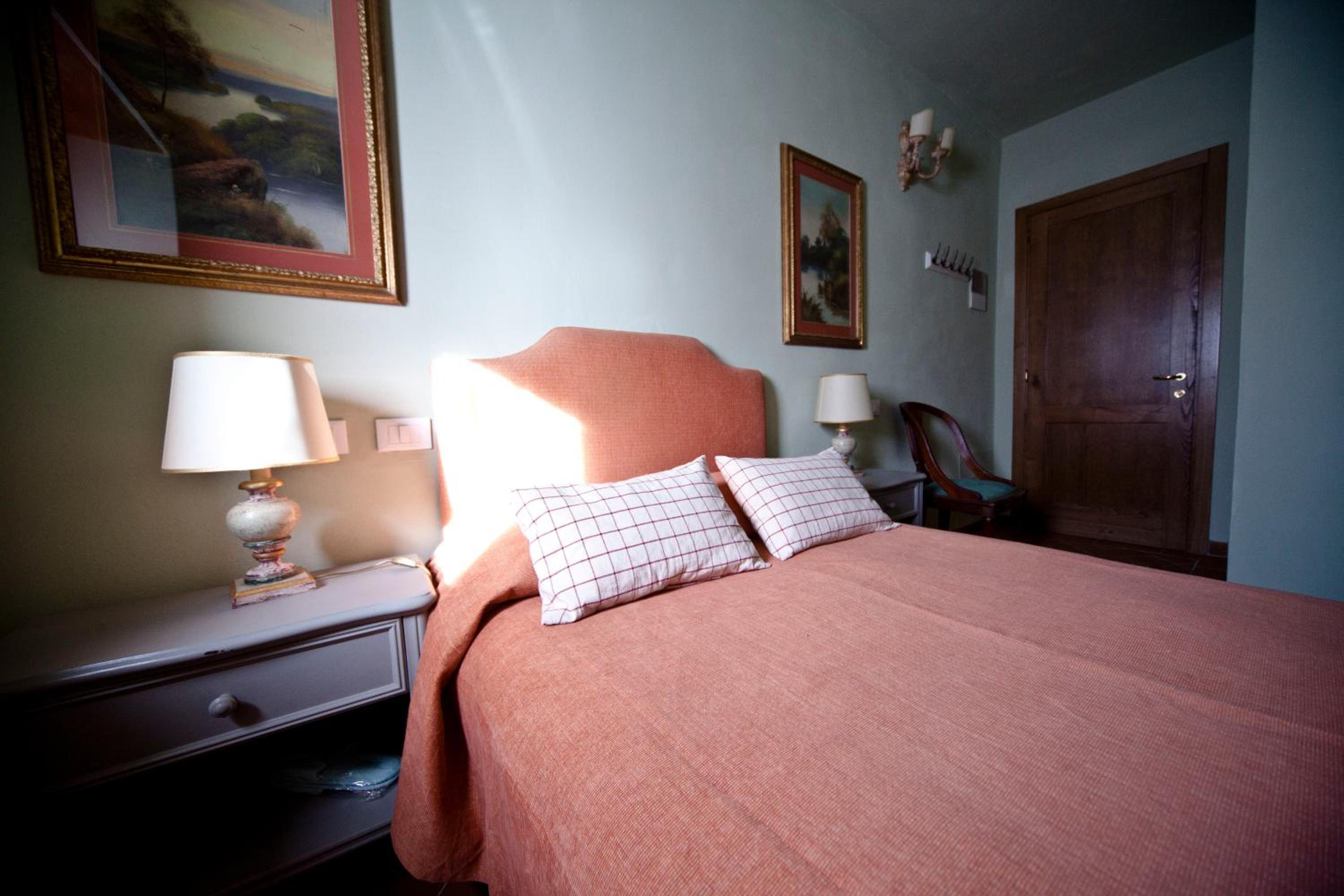 Single Room photo 3