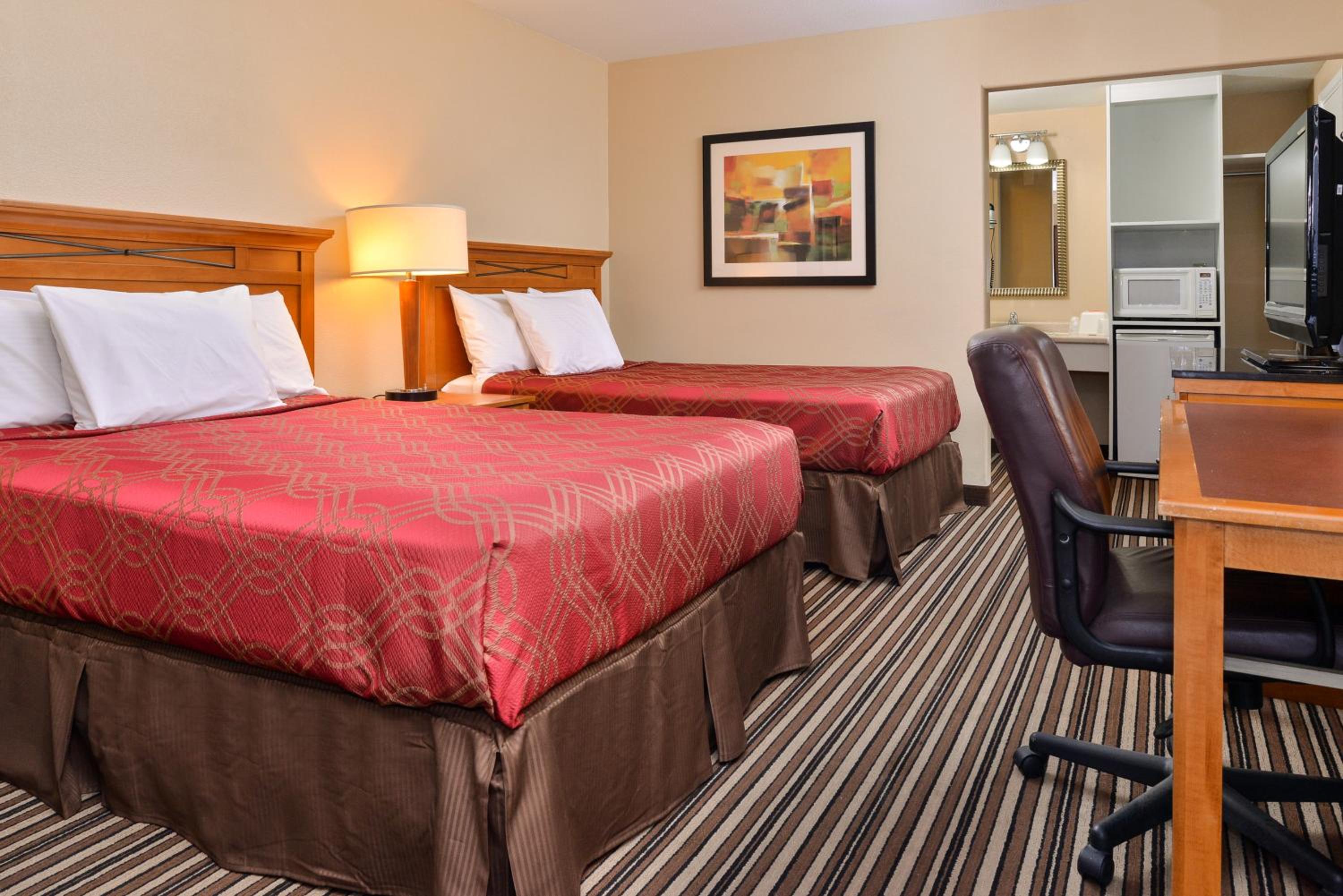 Double Room with Two Double Beds - Non-Smoking - Photo 1
