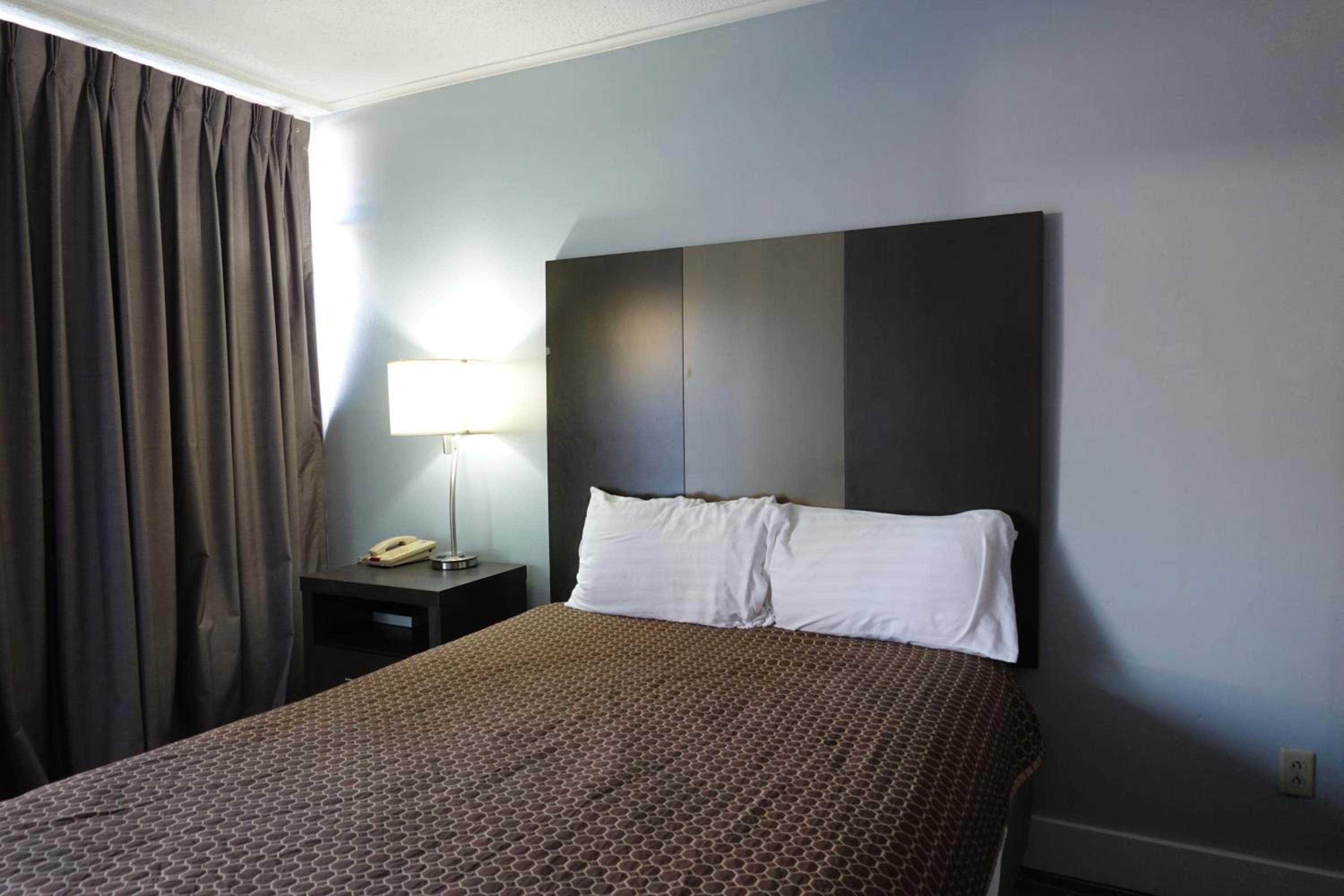 Standard Queen Room - Photo 2