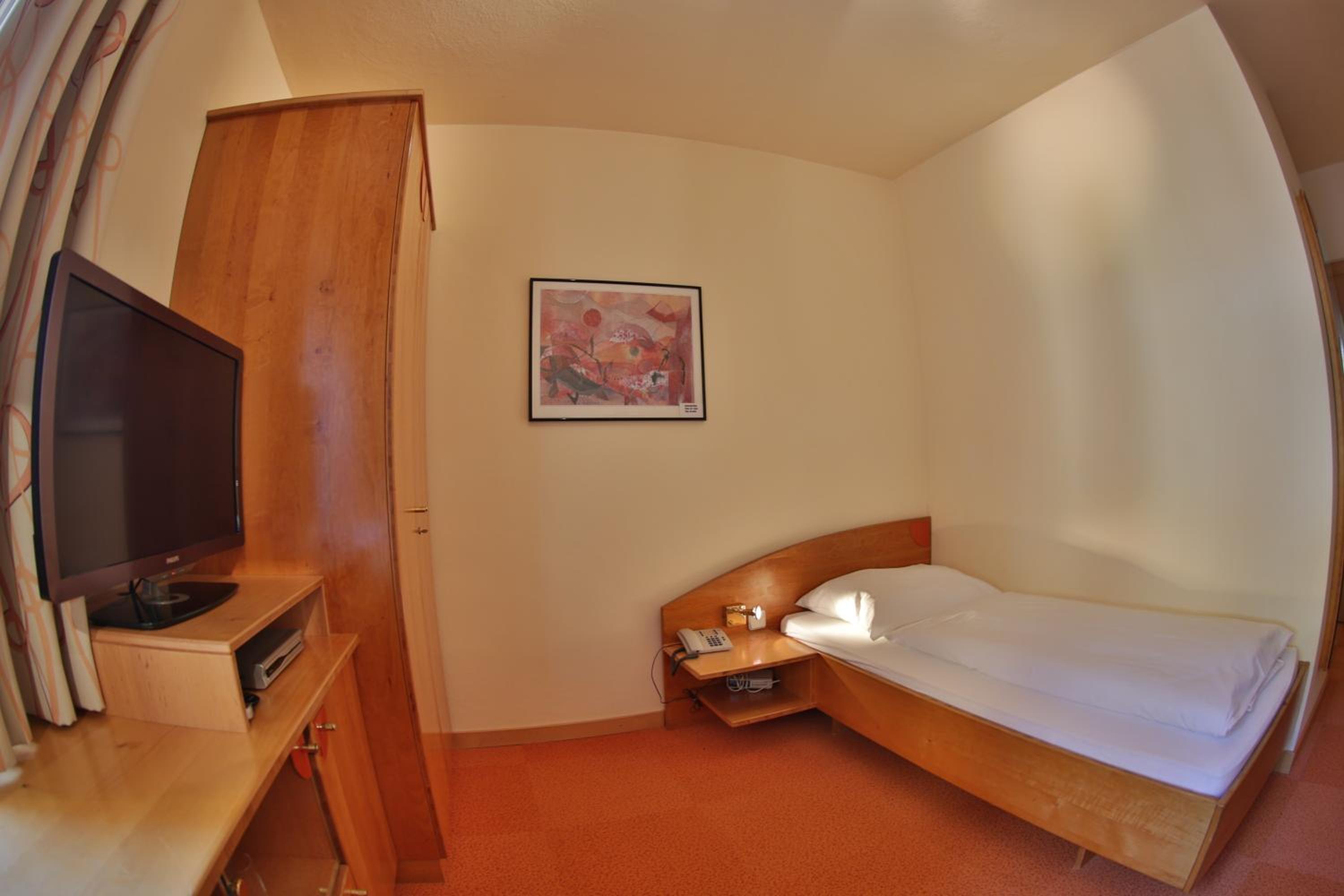 Single Room photo 3