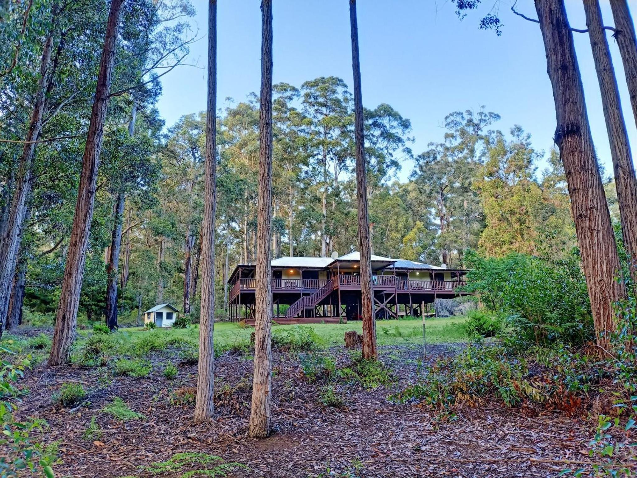 Four-Bedroom Holiday Home - Dog Friendly photo 1