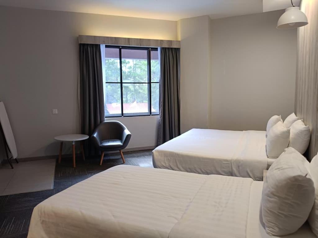 Triple Room with Garden View