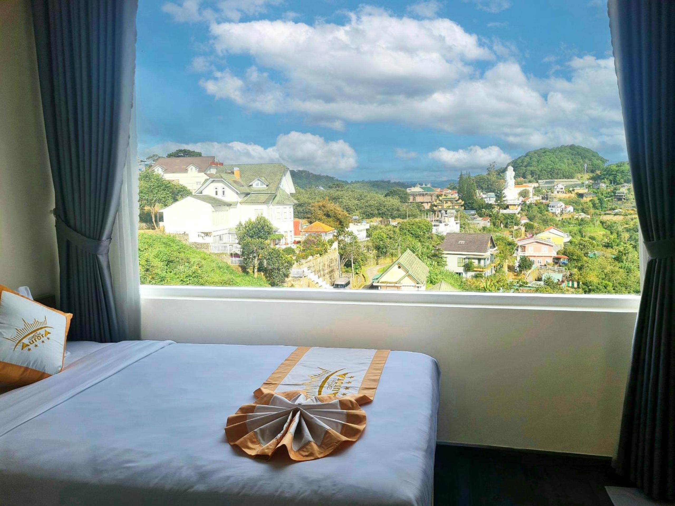 Triple Room with City View