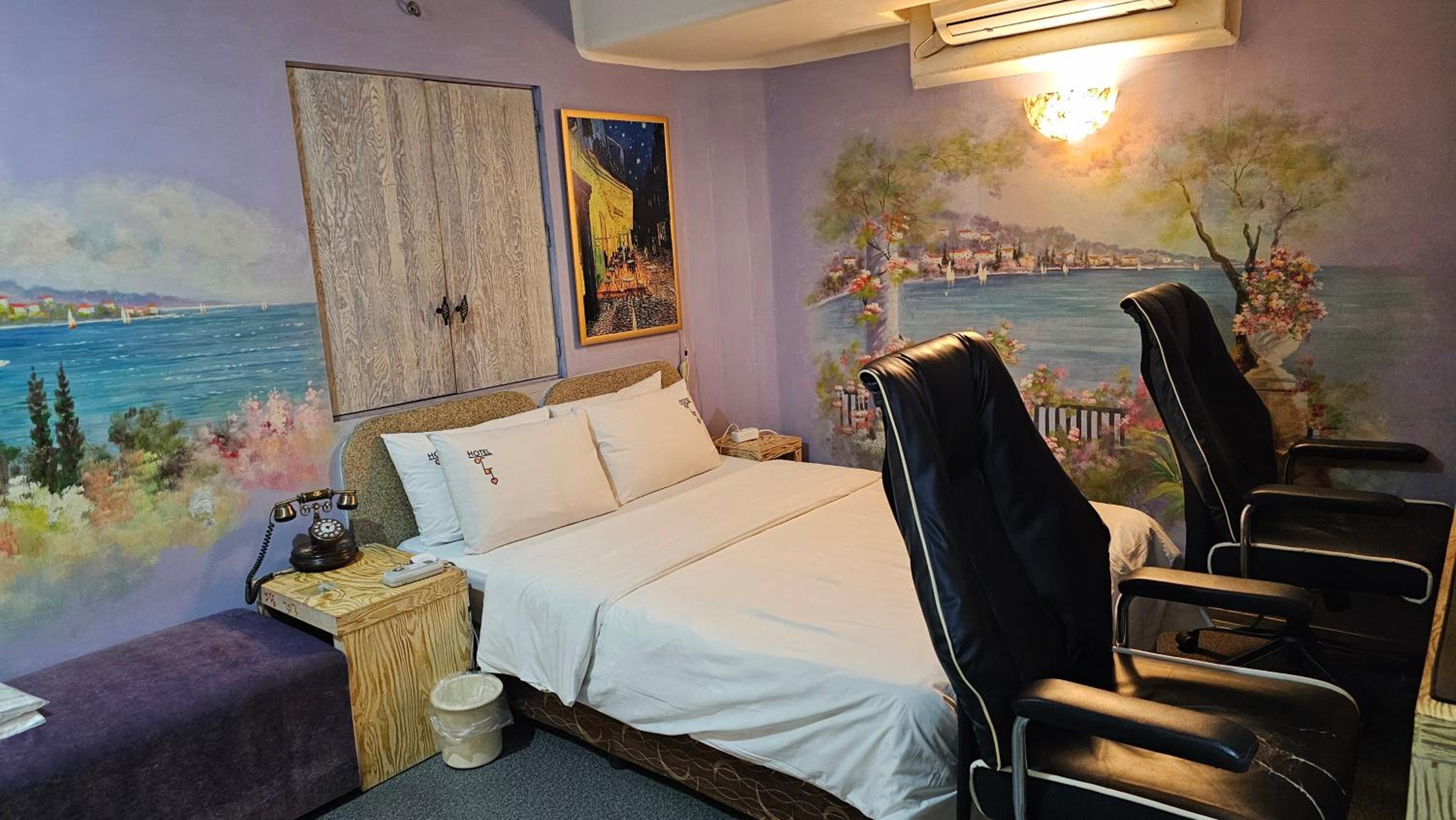 Double Room - Photo 2