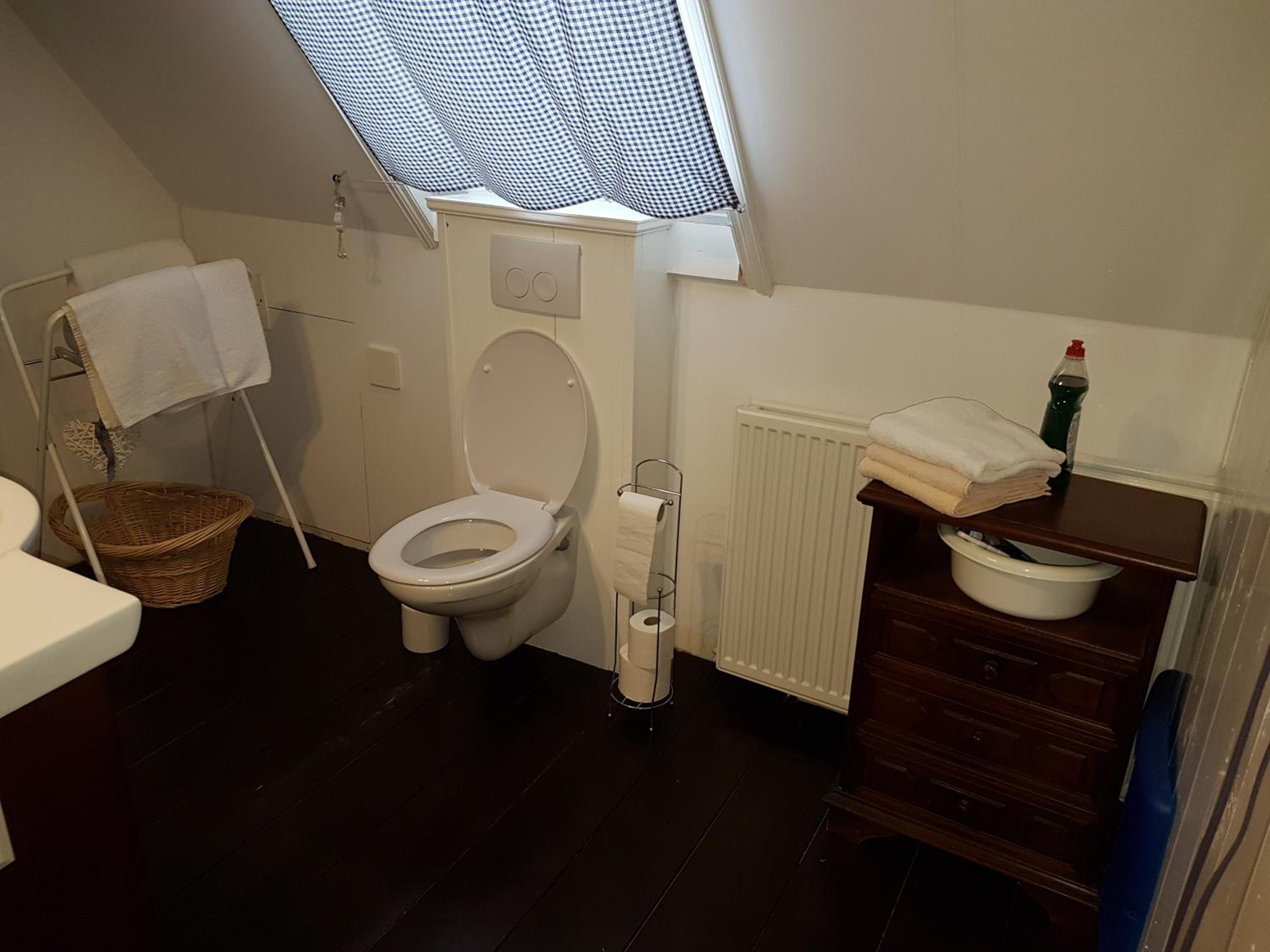 Suite - Non-Smoking - Photo 4