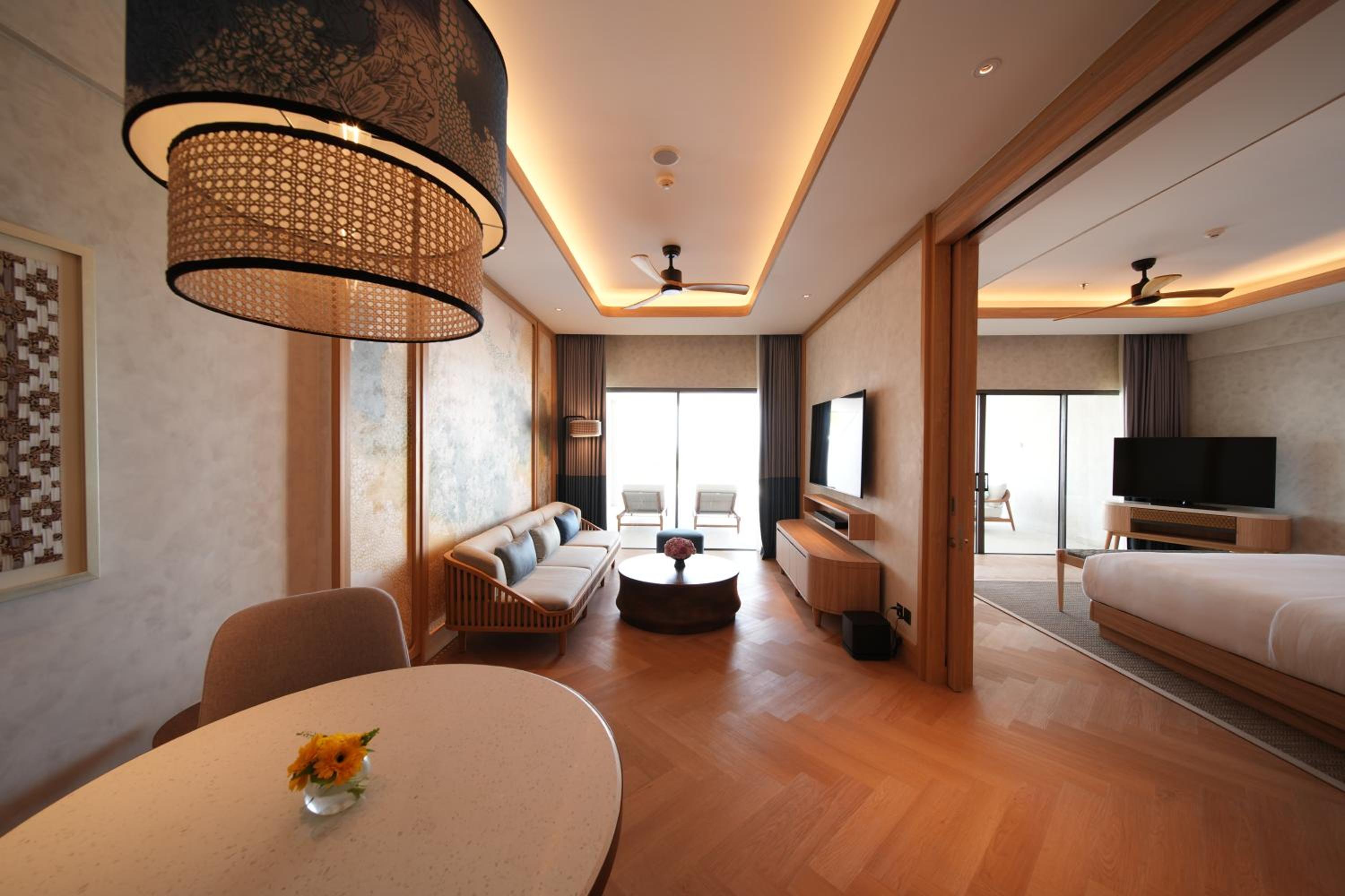 Executive Suite with Ocean View - Photo 4