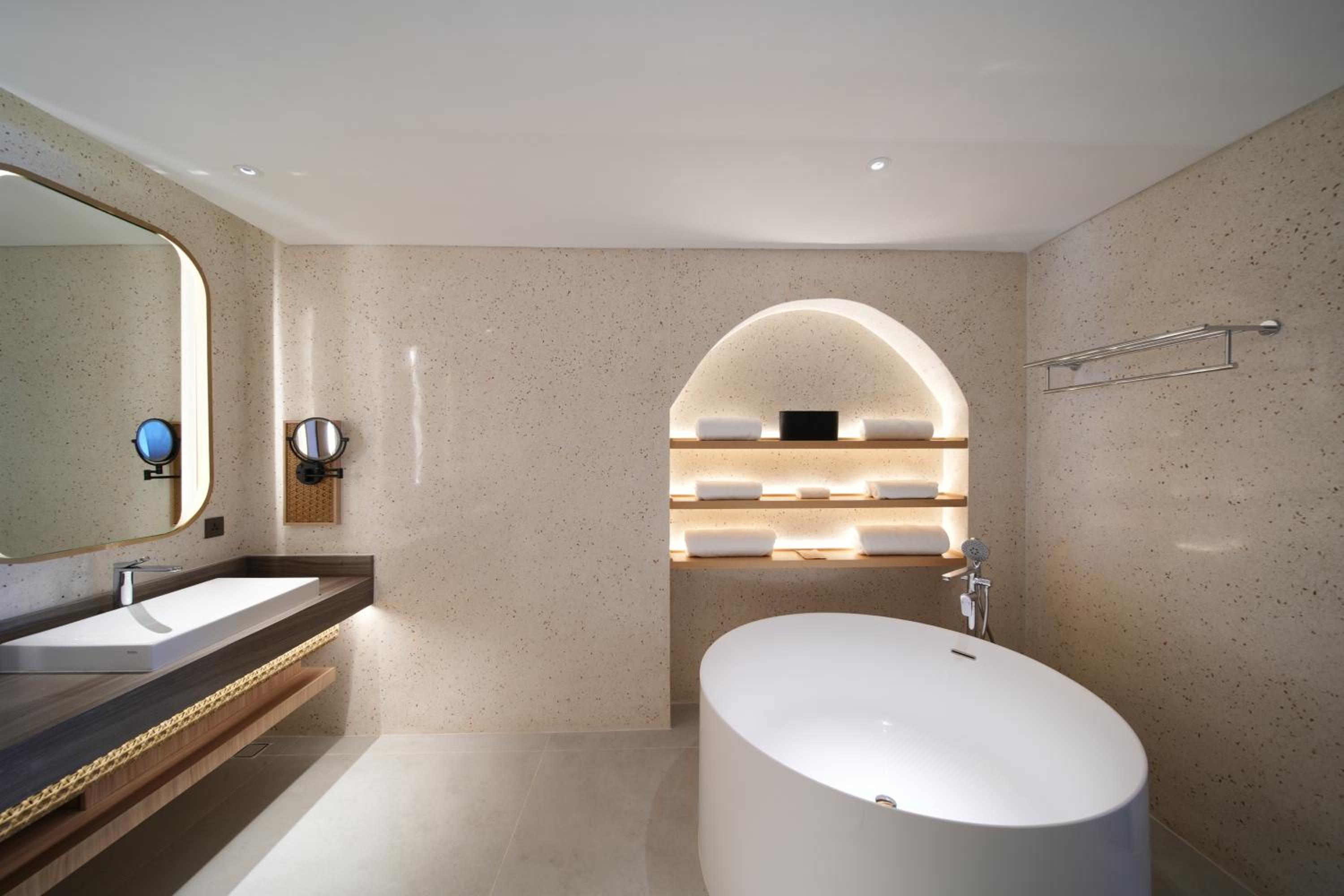 Executive Suite with Ocean View - Photo 5