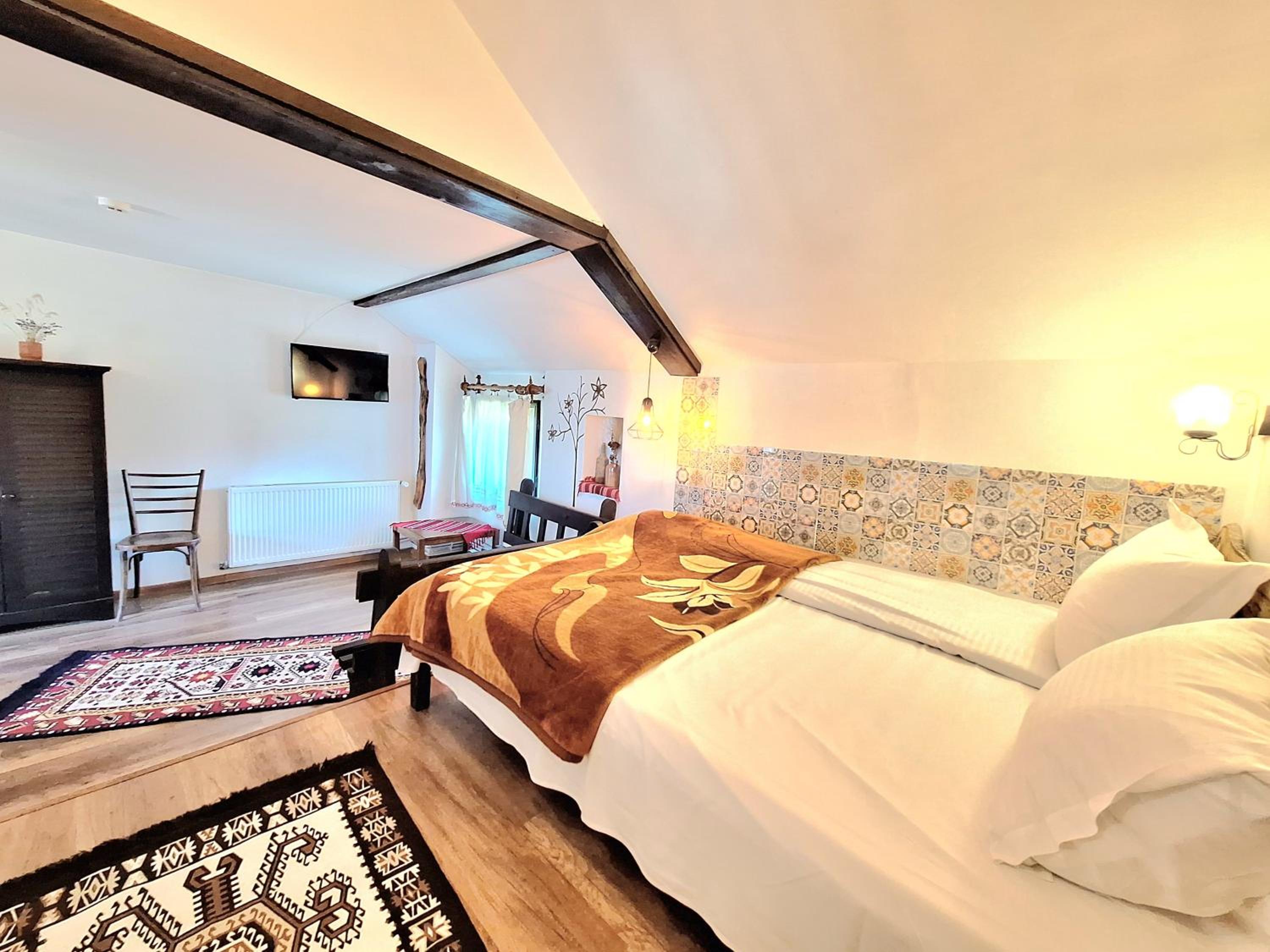 Triple Room with Private Bathroom photo 2