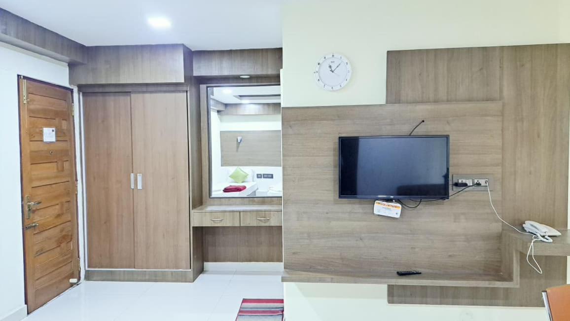 Deluxe Double or Twin Room - Photo 6