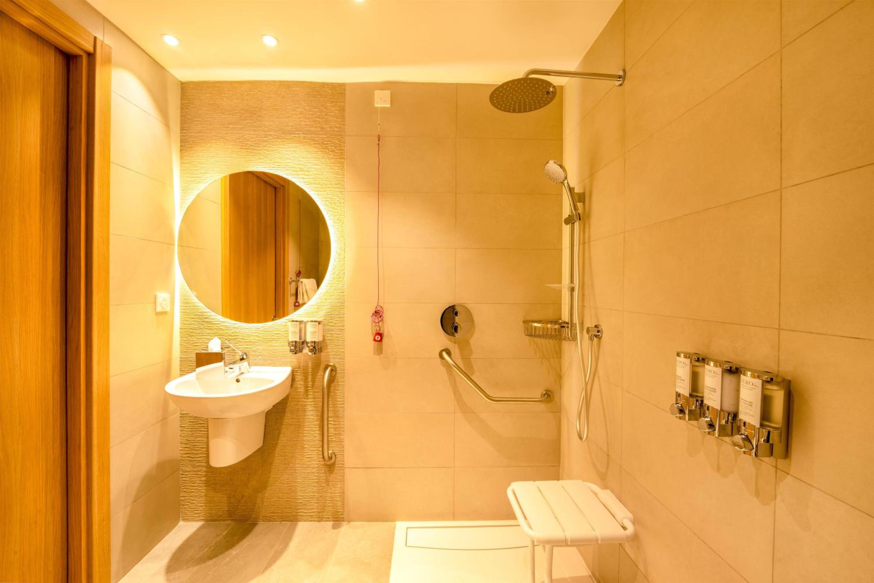 King Room - Mobility Accessible