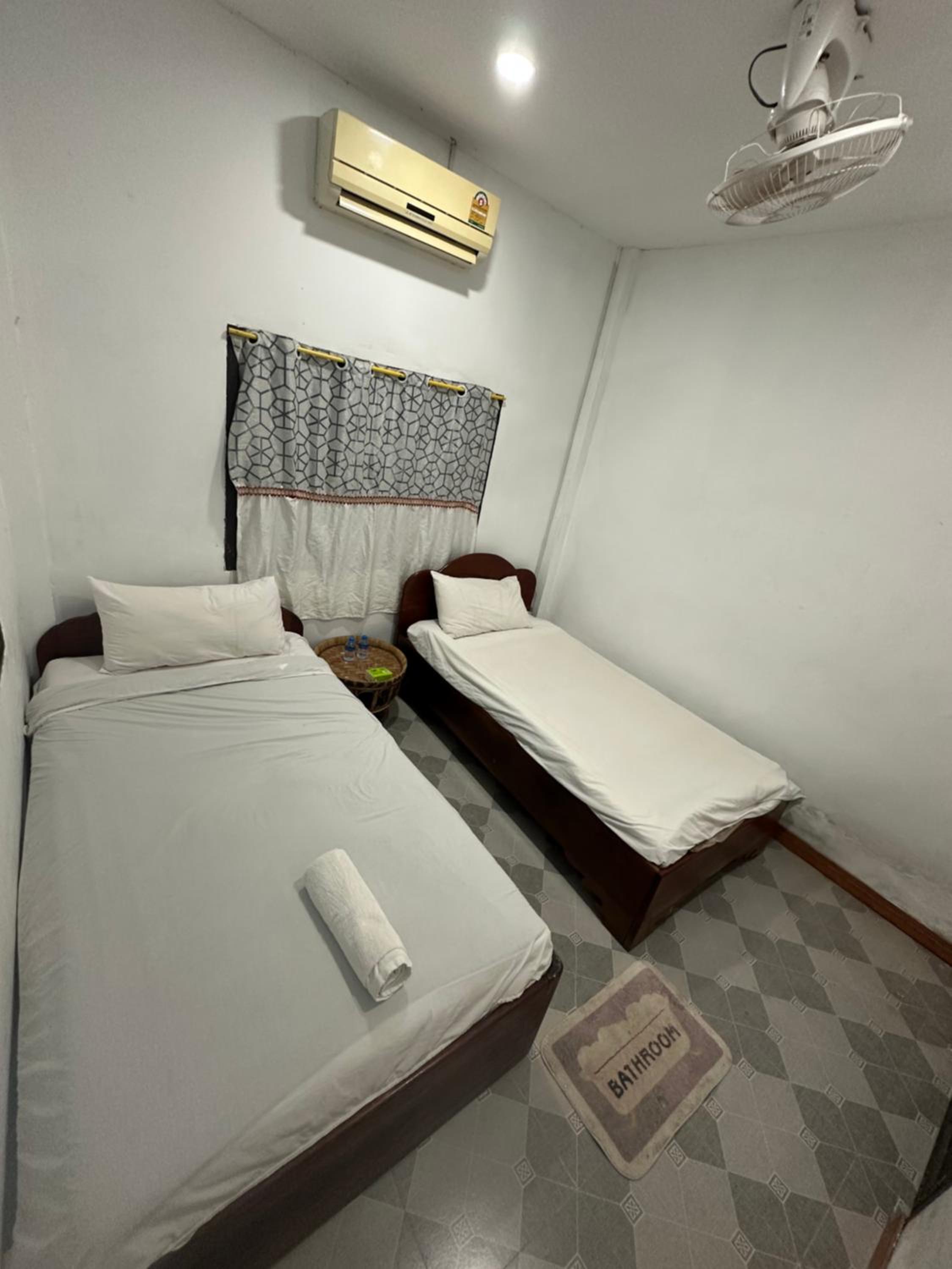 Single Bed in Mixed Dormitory Room photo 1