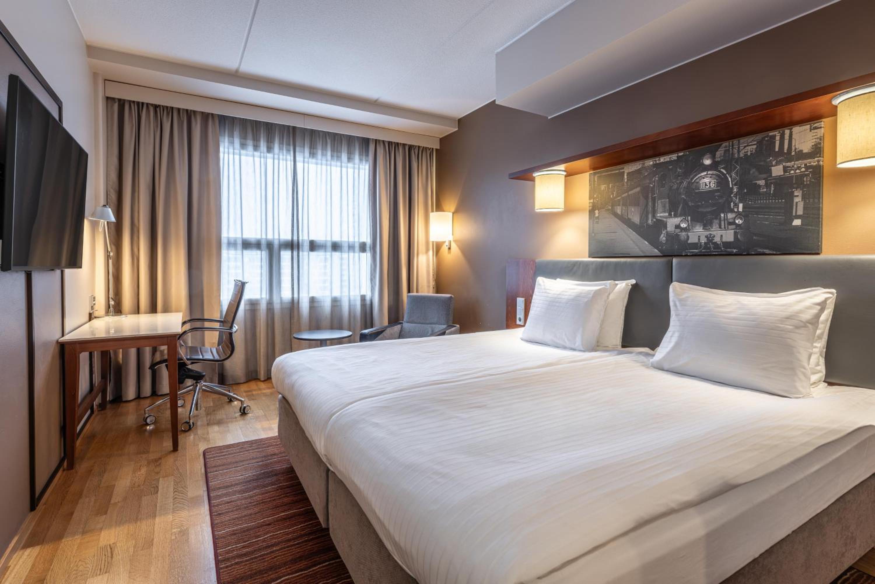 Superior King Room - Photo 3